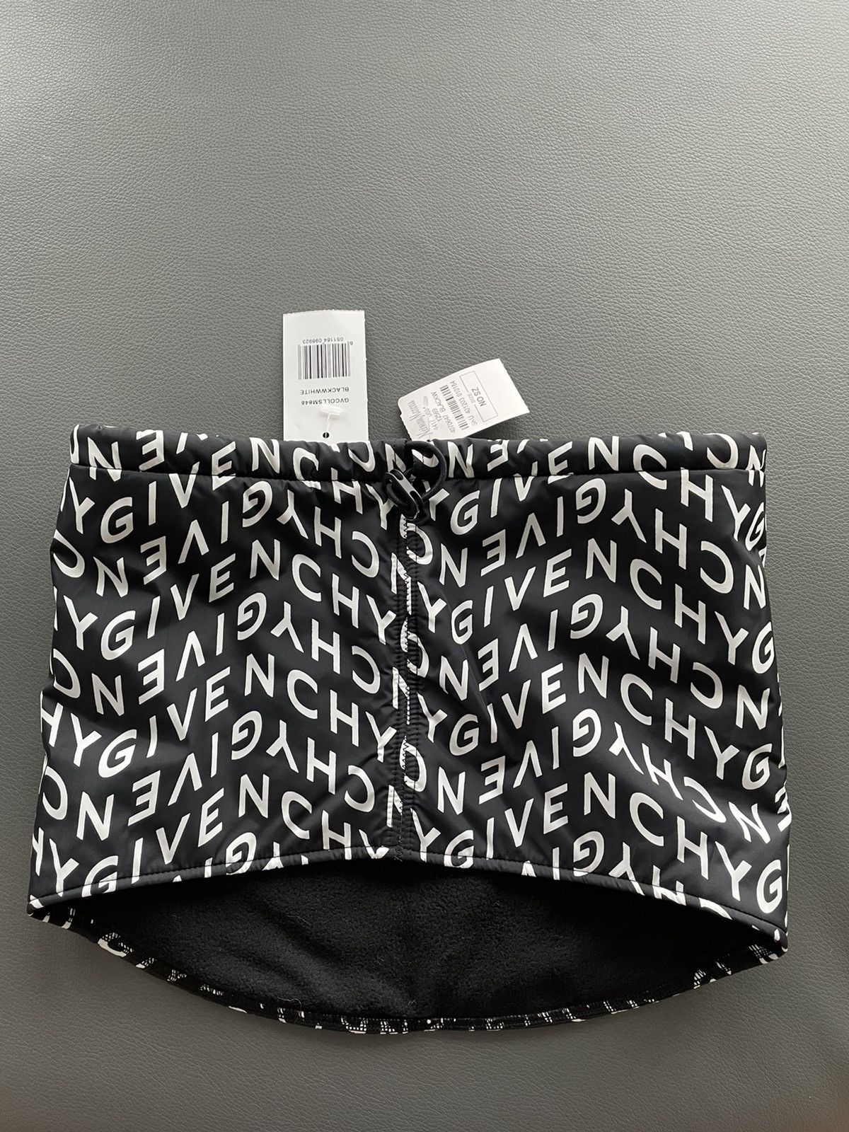 Givenchy Rare Brand New Limited Edition Runway Logo Neck Warmer Scarf Size ONE SIZE - 12 Thumbnail
