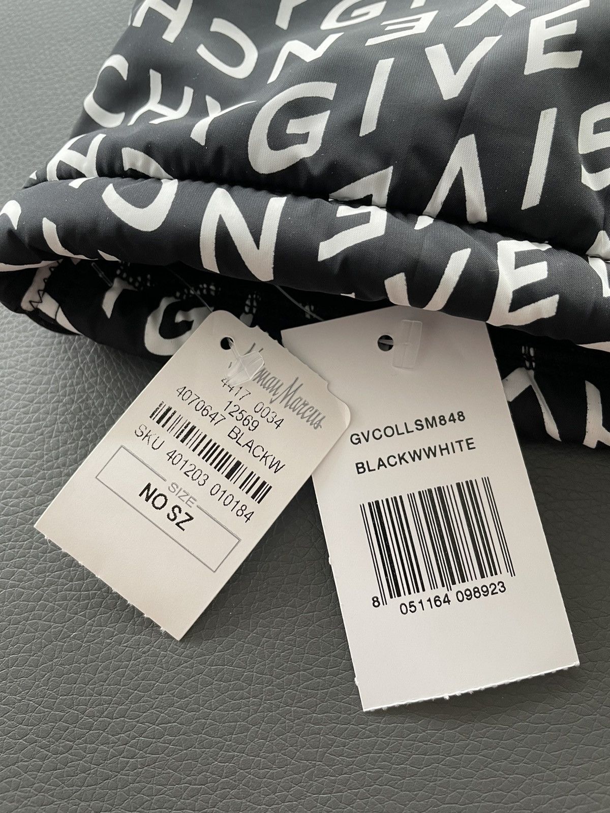 Givenchy Rare Brand New Limited Edition Runway Logo Neck Warmer Scarf Size ONE SIZE - 6 Thumbnail