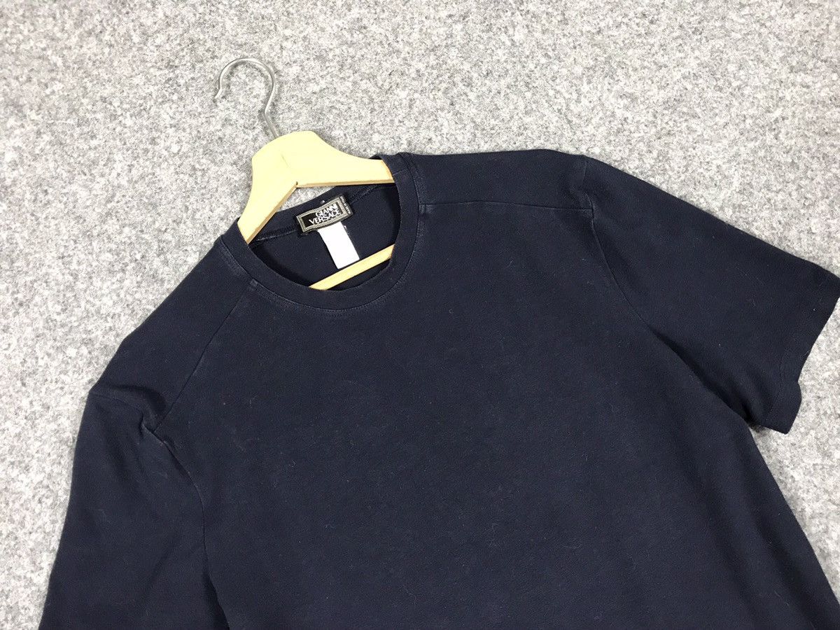 Versace Gianni Versace vintage t-shirt Size US S / EU 44-46 / 1 - 11 Thumbnail