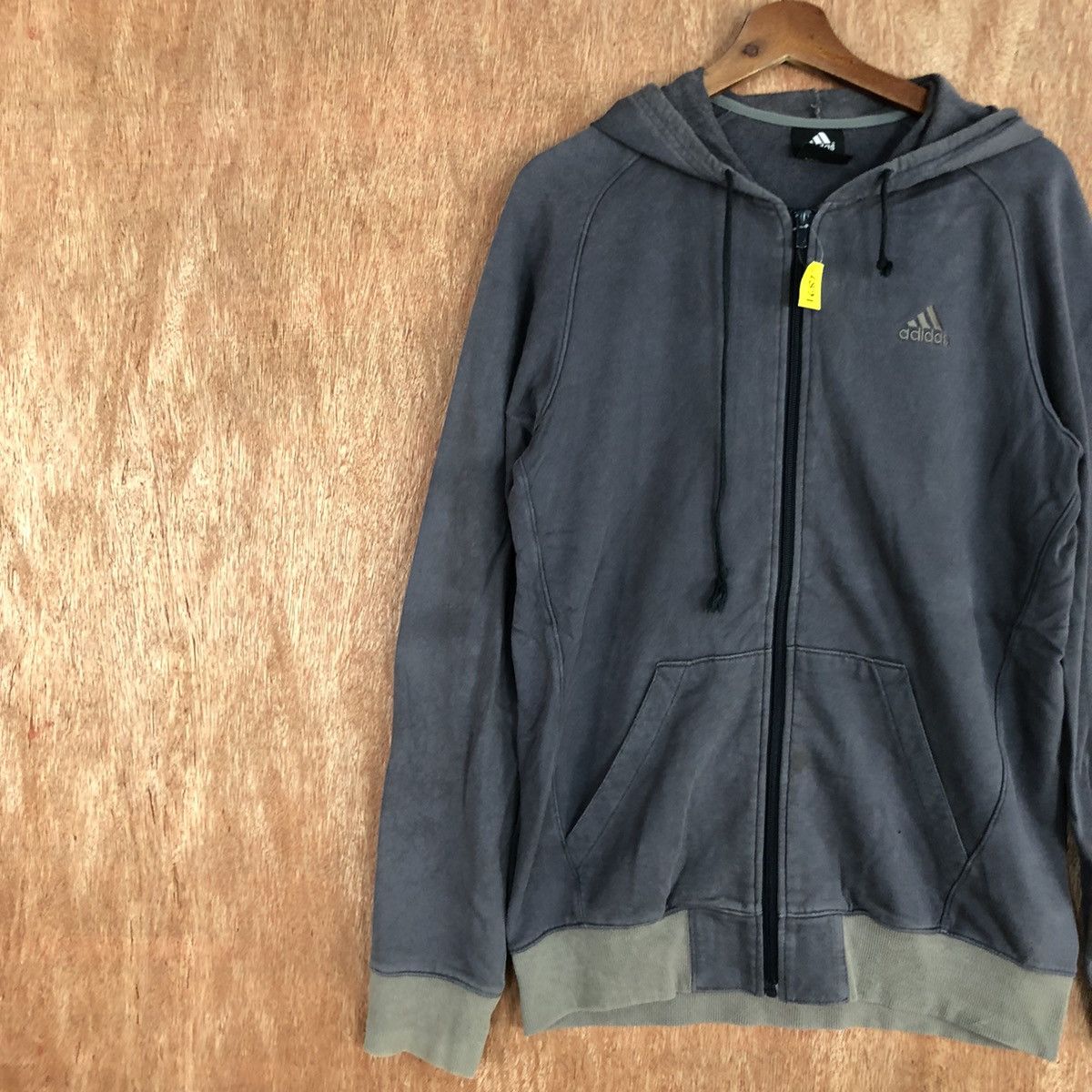 Adidas DL Adidas Grey Faded Small Logo Sweater #1687 Size US M / EU 48-50 / 2 - 7 Thumbnail
