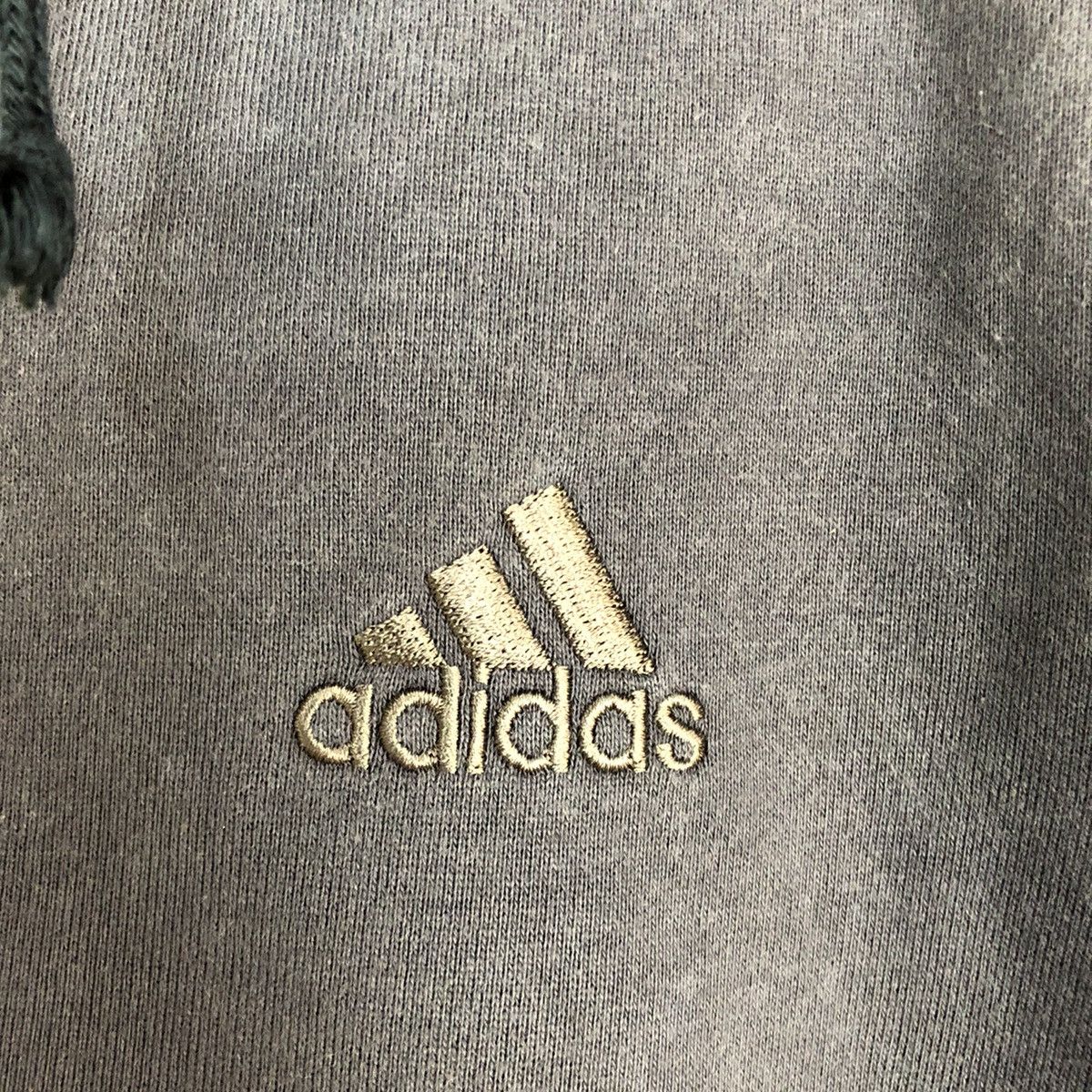 Adidas DL Adidas Grey Faded Small Logo Sweater #1687 Size US M / EU 48-50 / 2 - 9 Thumbnail