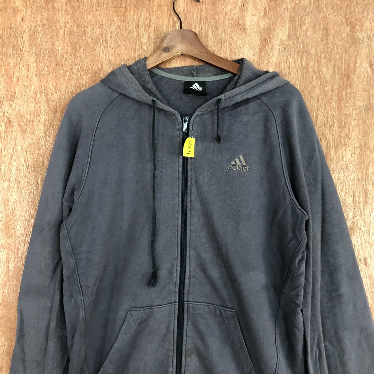 Adidas DL Adidas Grey Faded Small Logo Sweater #1687 Size US M / EU 48-50 / 2 - 8 Thumbnail