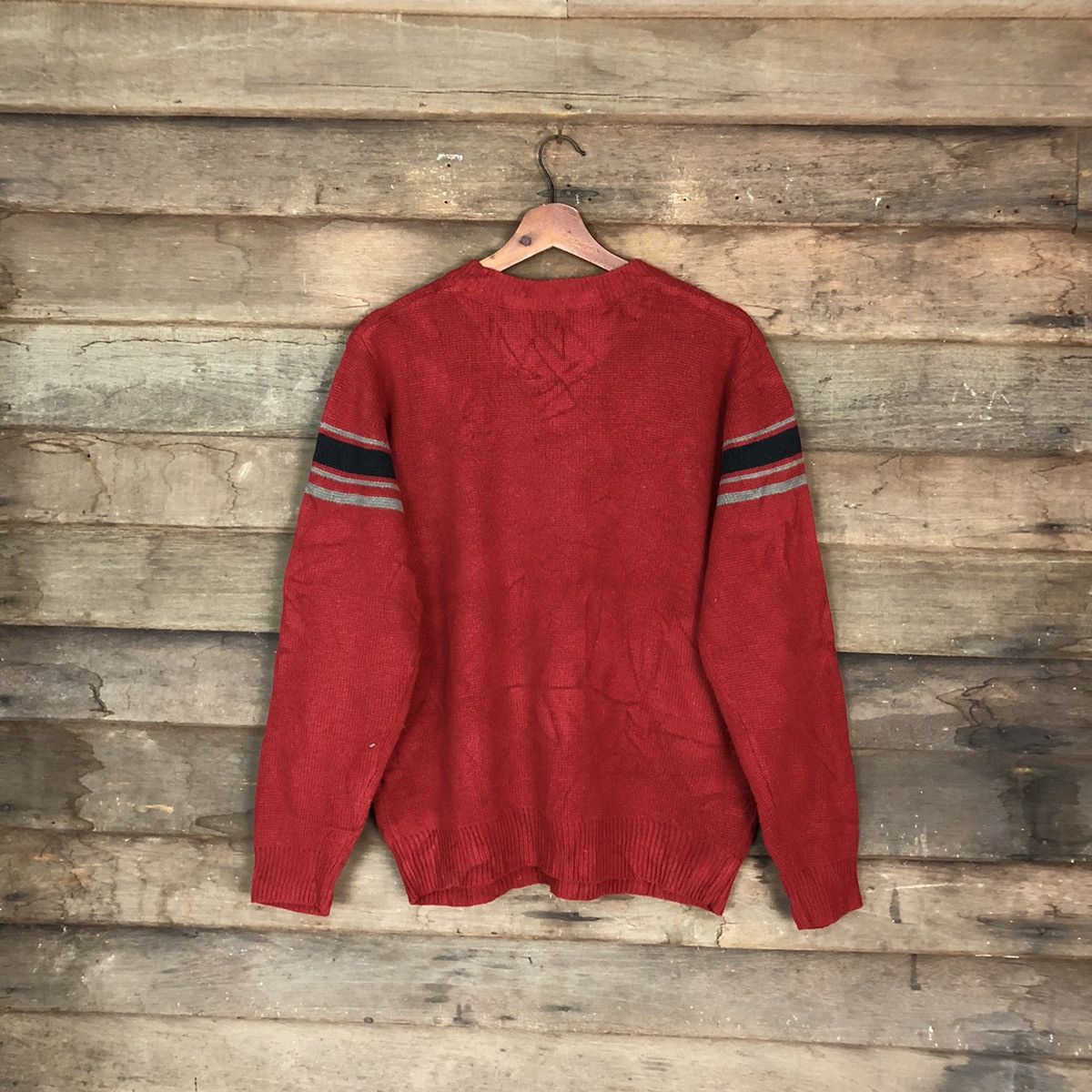 Japanese Brand Uniqlo Red stripe japan sweatshirt Knitwear #H026 Size US L / EU 52-54 / 3 - 8 Thumbnail
