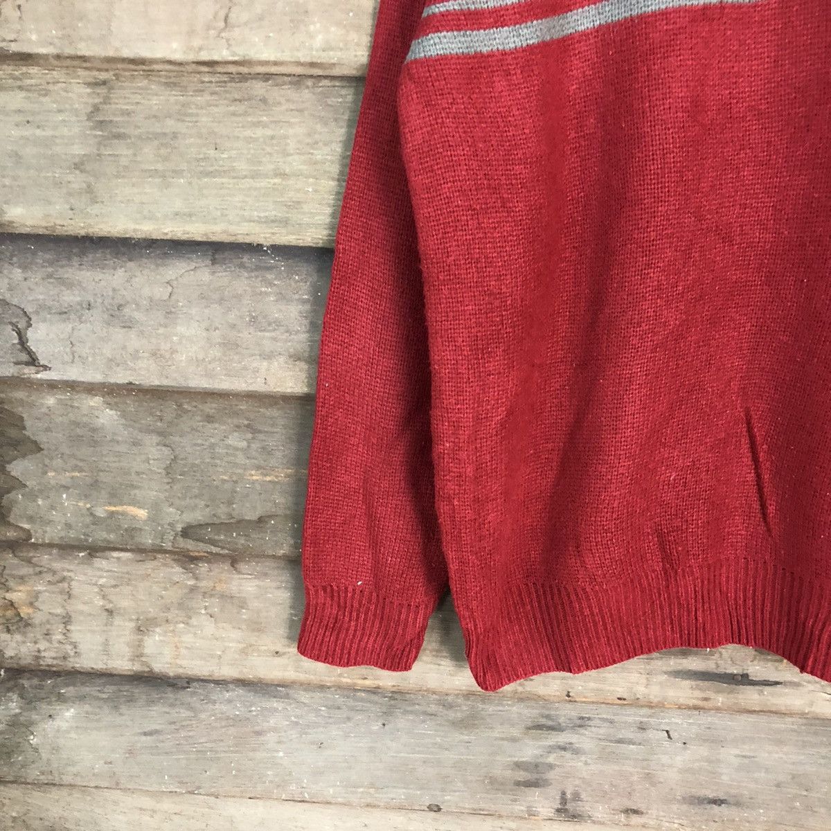 Japanese Brand Uniqlo Red stripe japan sweatshirt Knitwear #H026 Size US L / EU 52-54 / 3 - 4 Thumbnail