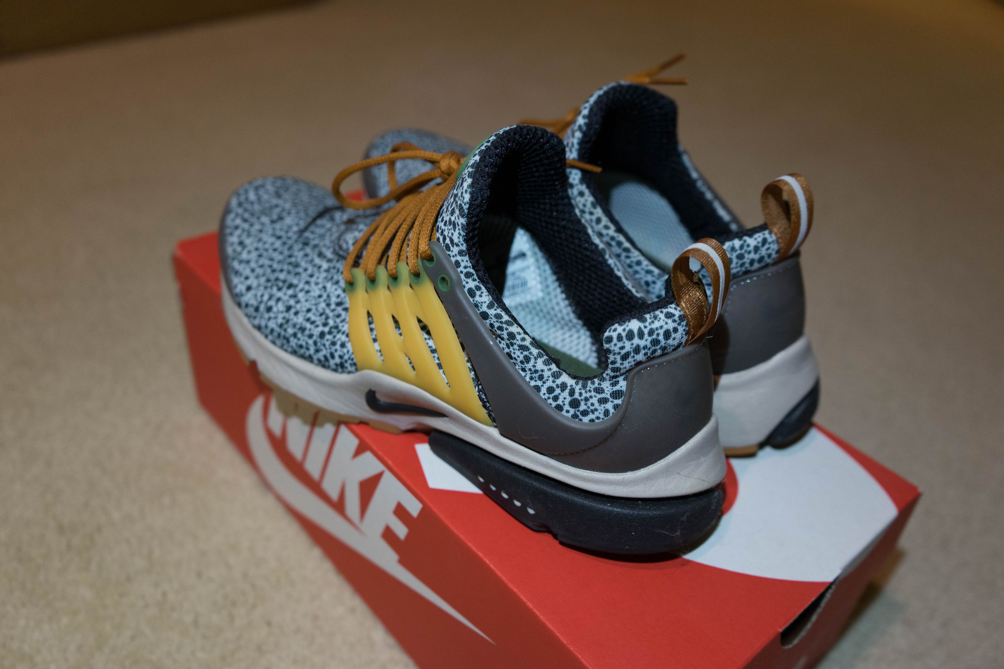Nike Safari Air Presto's Size US 8 / EU 41 - 2 Thumbnail
