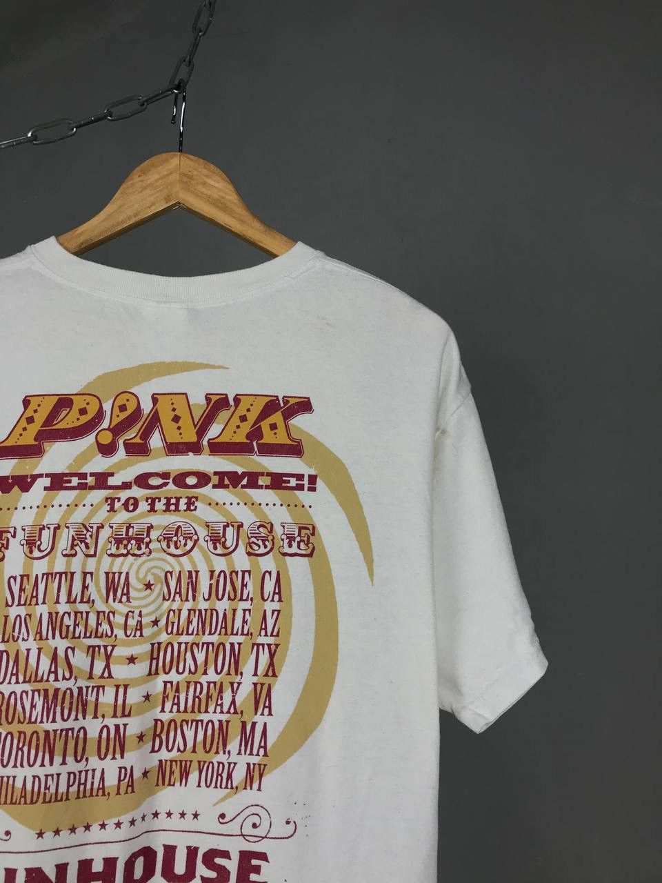 Band Tees × Pink Pink 2009 vintage pop band tee Size US L / EU 52-54 / 3 - 6 Thumbnail