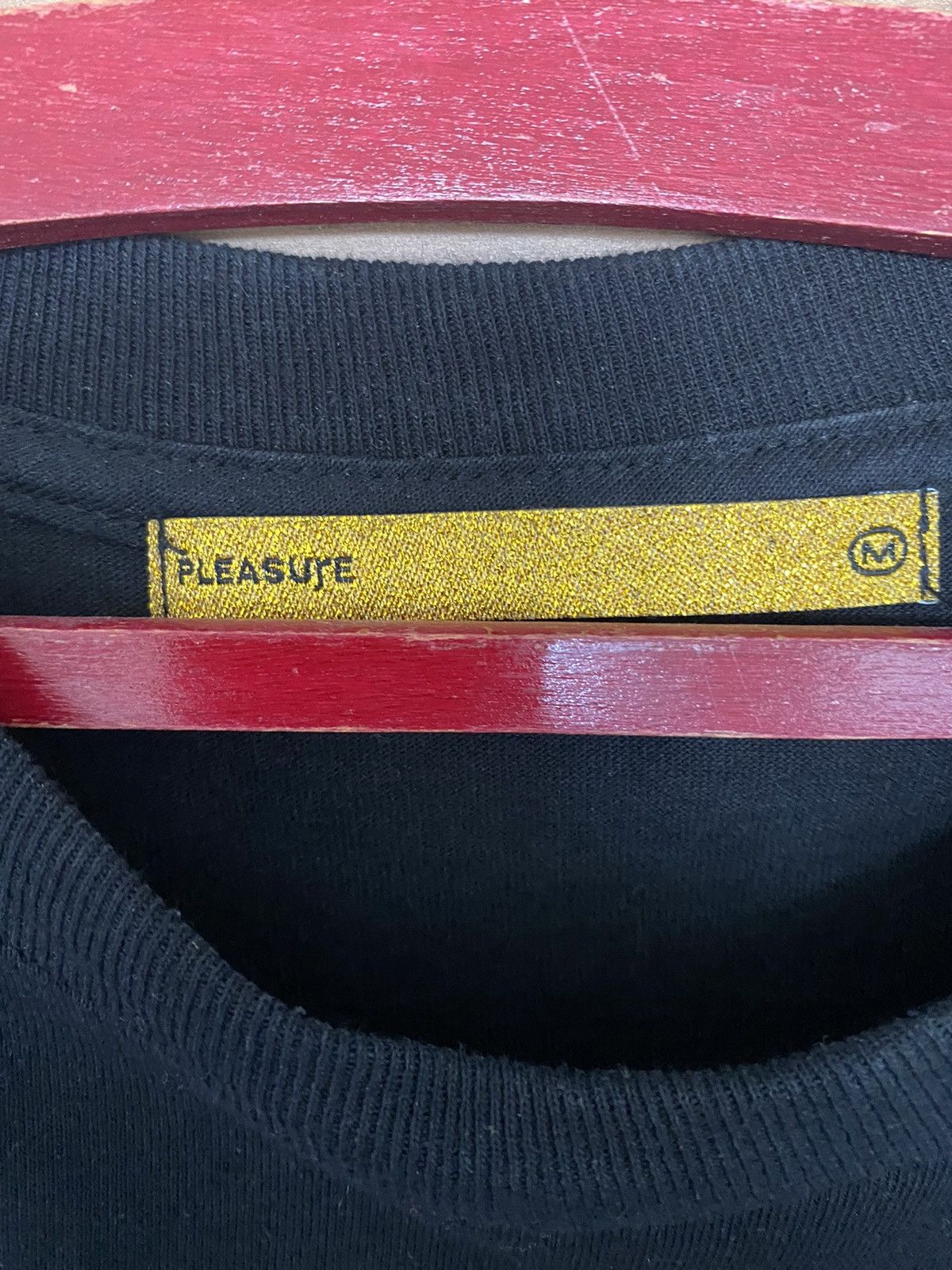 Pleasures pleasure love machine tshirt exclusive limited Size US M / EU 48-50 / 2 - 4 Thumbnail