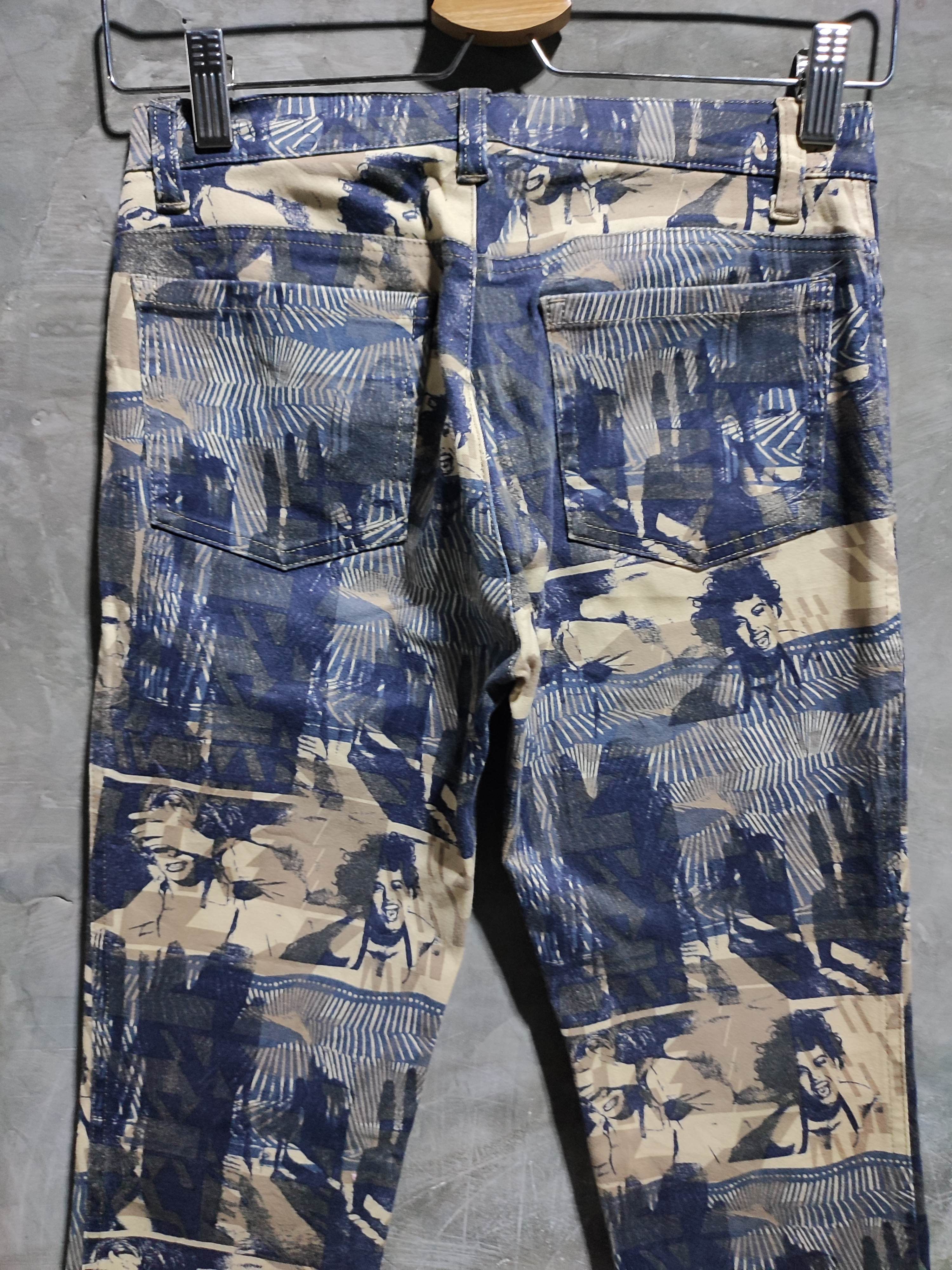 Japanese Brand 🔥Bat-Su Japan Fullprint potrait Art Skinny Pants Size US 28 / EU 44 - 5 Thumbnail