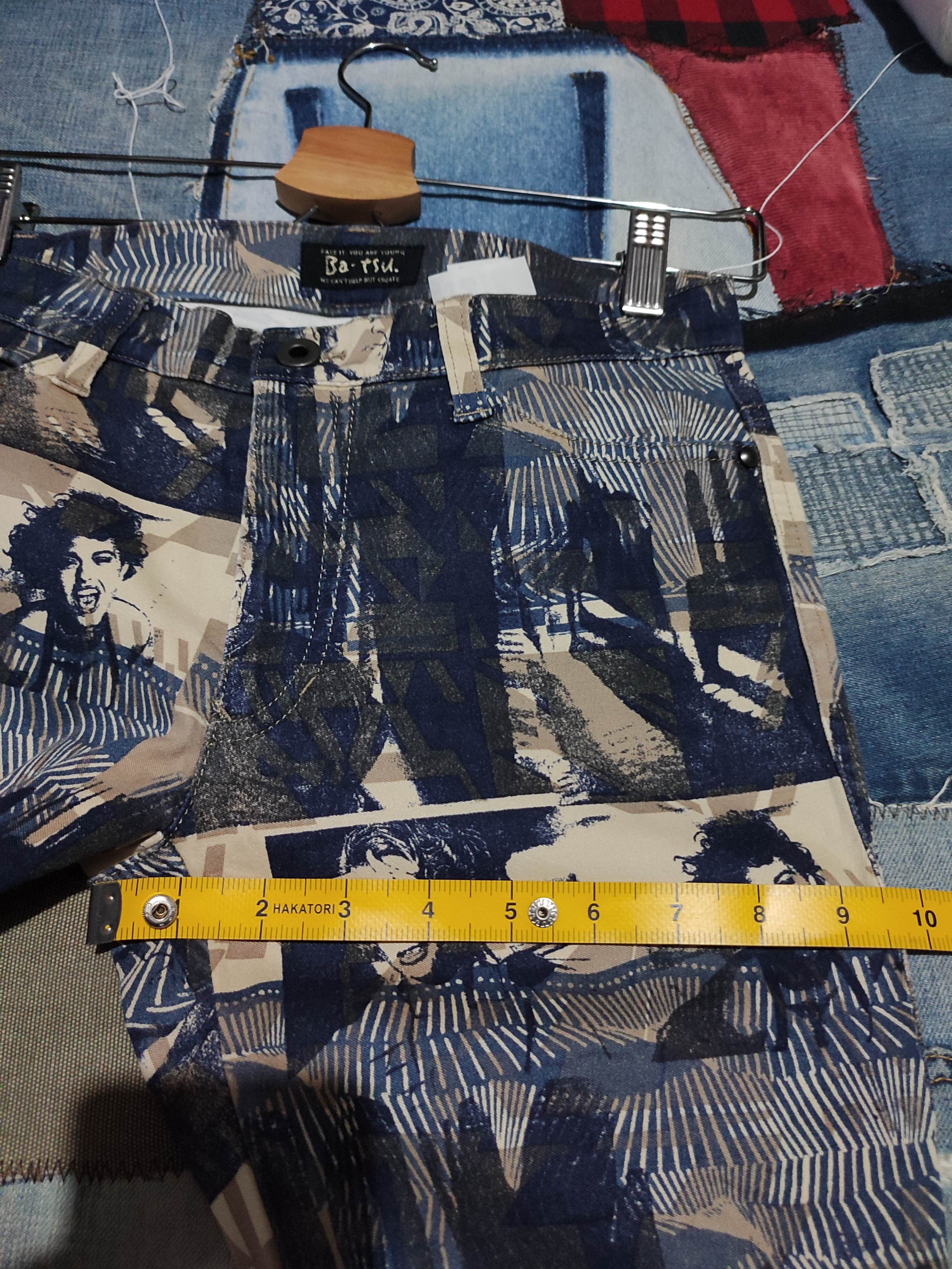 Japanese Brand 🔥Bat-Su Japan Fullprint potrait Art Skinny Pants Size US 28 / EU 44 - 11 Thumbnail