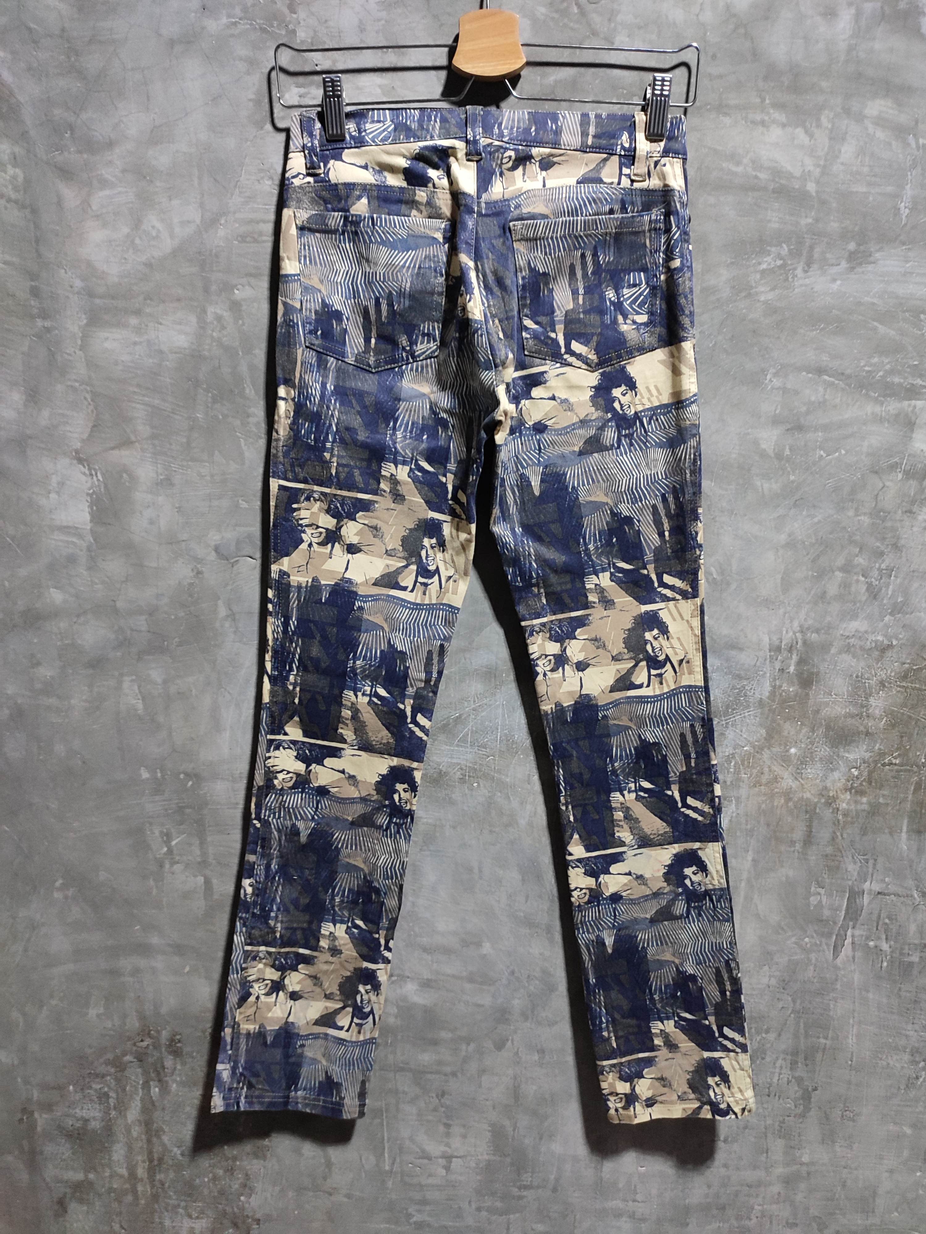 Japanese Brand 🔥Bat-Su Japan Fullprint potrait Art Skinny Pants Size US 28 / EU 44 - 4 Thumbnail