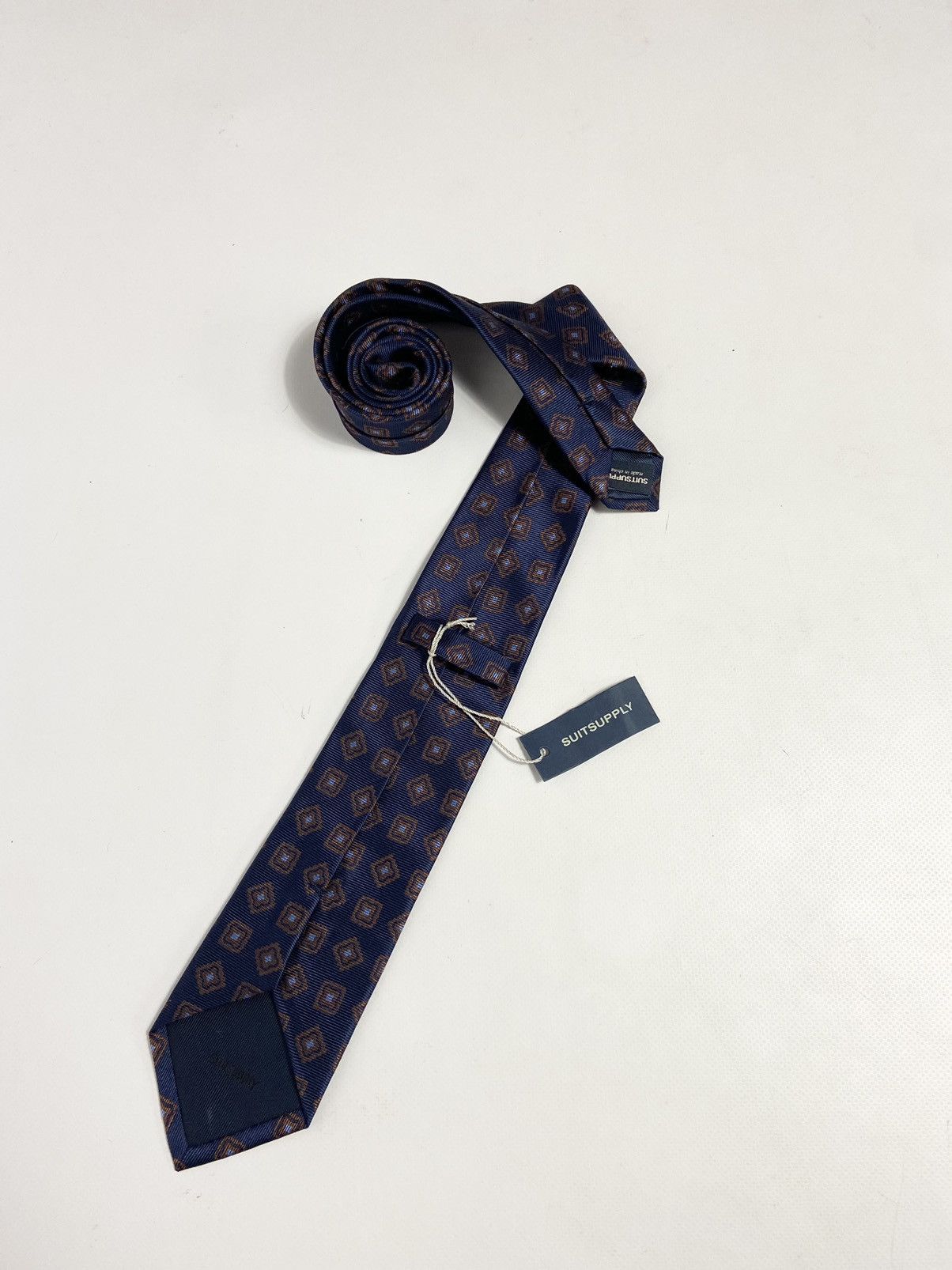 suitsupply white tie