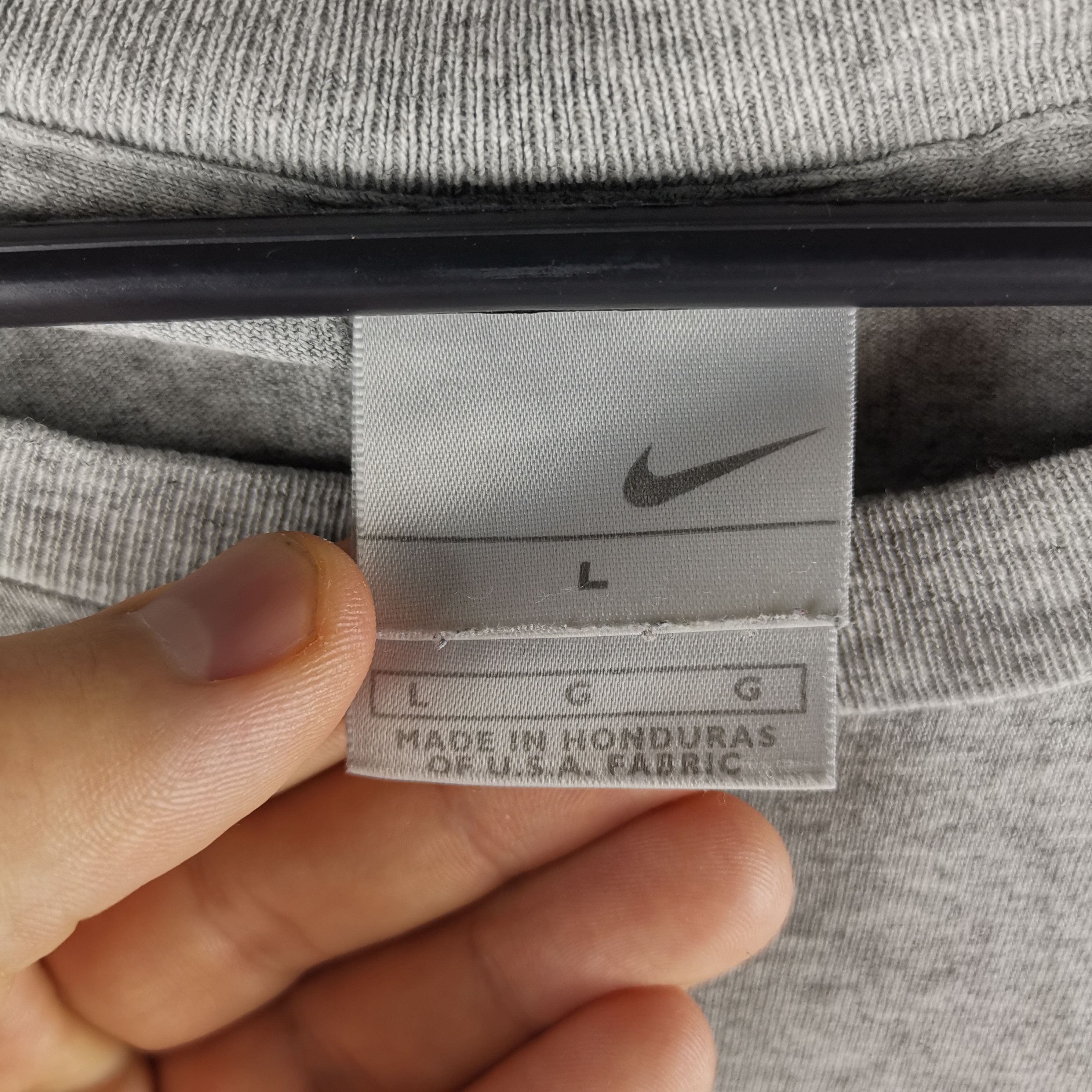 Vintage Nike Athletics vintage gray tee shirt Size US L / EU 52-54 / 3 - 2 Thumbnail