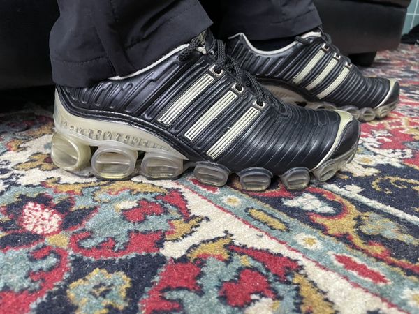 Adidas hotsell mega bounce