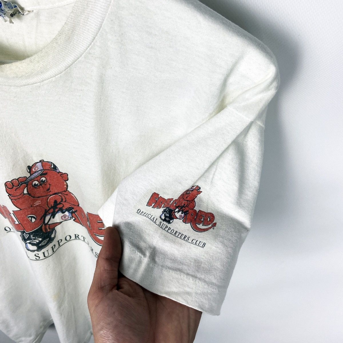 Vintage Vintage 90s Fred Red Manchester UnitedTalisman Devil tee Size US L / EU 52-54 / 3 - 5 Thumbnail