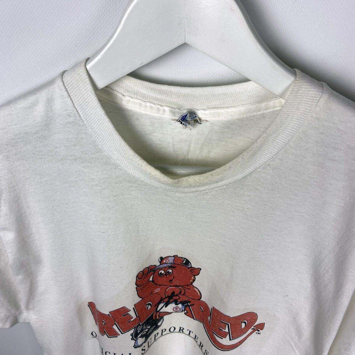 Vintage Vintage 90s Fred Red Manchester UnitedTalisman Devil tee Size US L / EU 52-54 / 3 - 3 Thumbnail