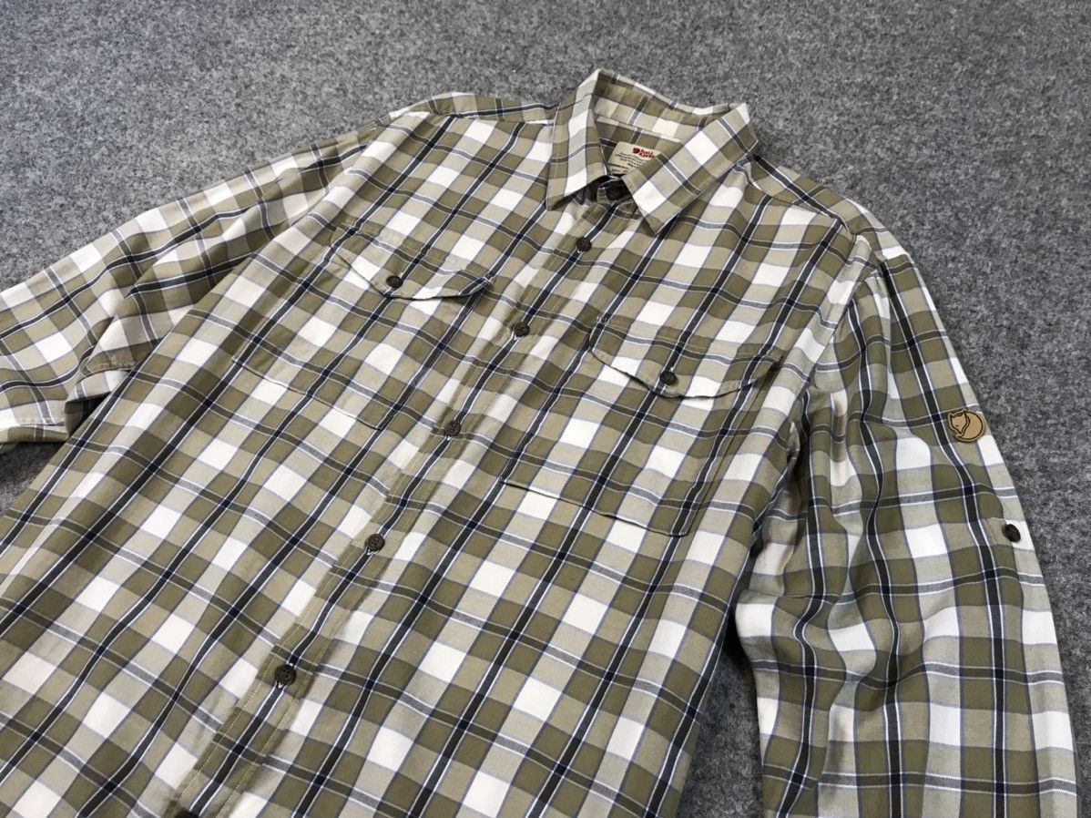 Fjallraven Fjallraven Flannel shirt Size US L / EU 52-54 / 3 - 11 Thumbnail