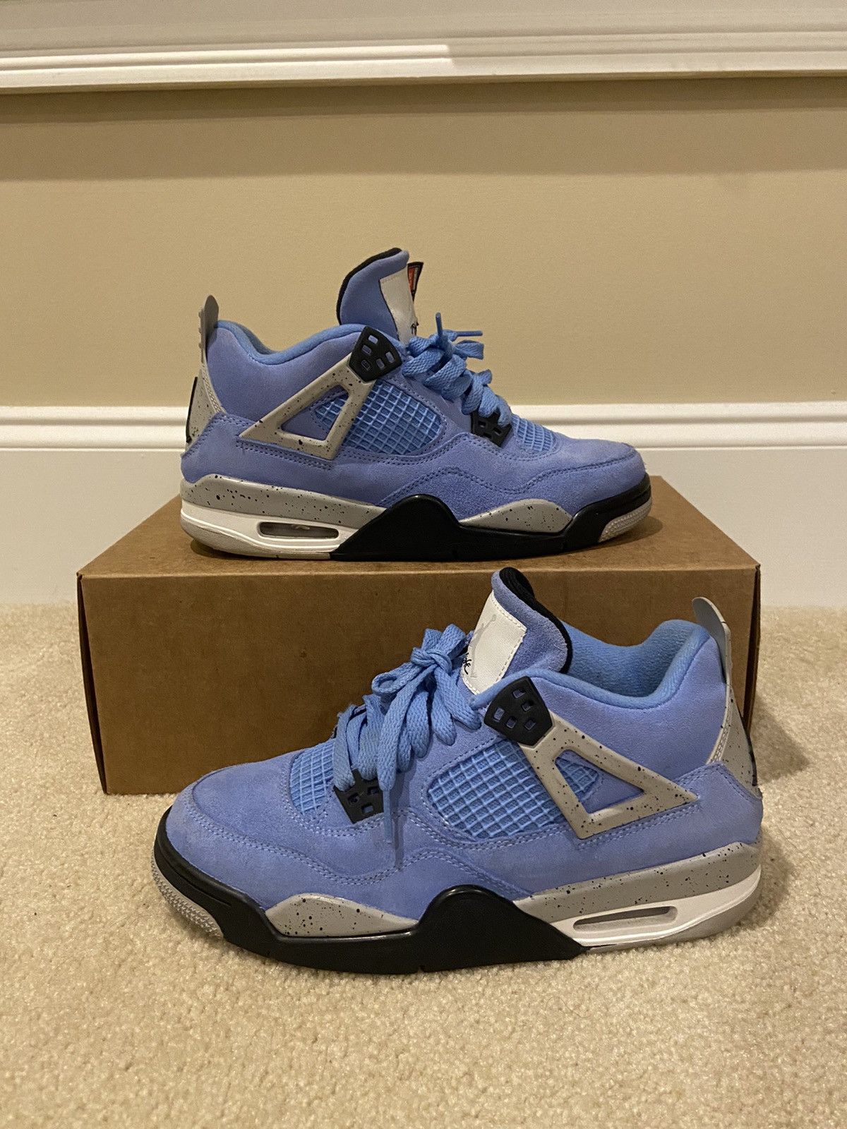 Jordan Brand Jordan 4 University Blue Size 6.5 Size US 6.5 / EU 39-40 - 1 Thumbnail