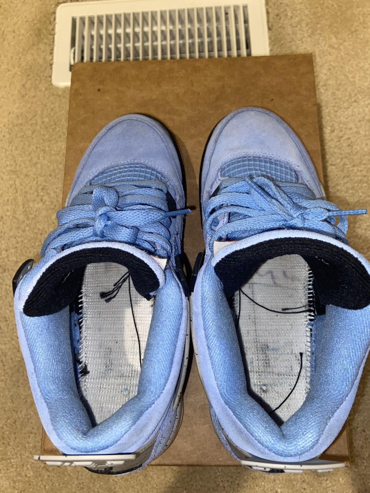 Jordan Brand Jordan 4 University Blue Size 6.5 Size US 6.5 / EU 39-40 - 6 Thumbnail