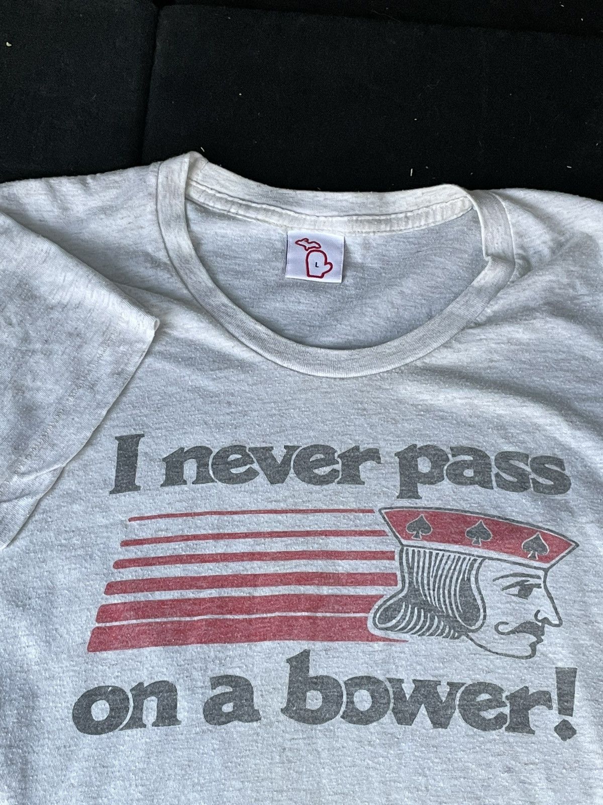 Vintage 70s Euchre Card Game Single Stitch T-Shirt Made in USA 80s Size US S / EU 44-46 / 1 - 1 Thumbnail