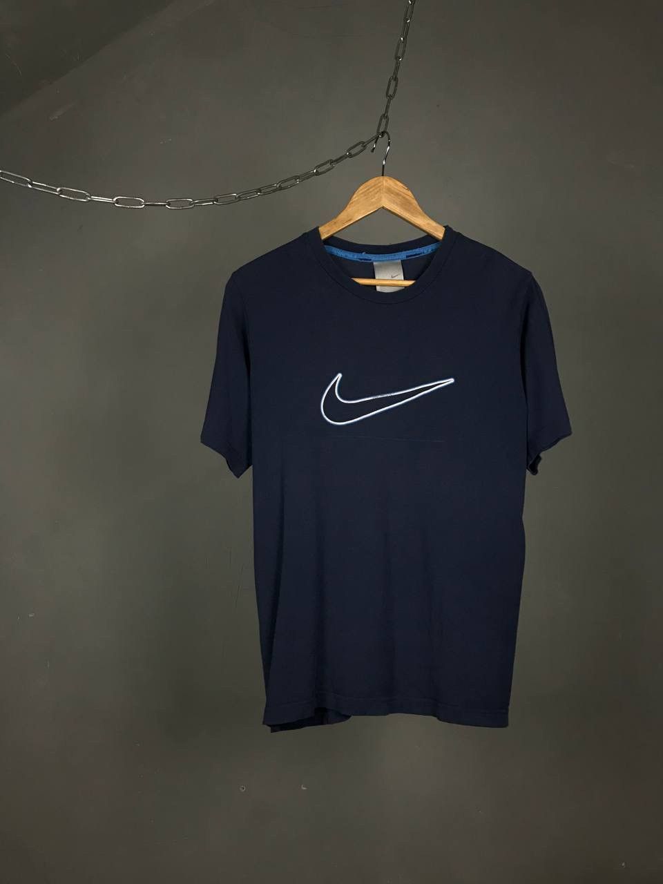 Vintage Nike swoosh streetwear vintage center logo tee Size US M / EU 48-50 / 2 - 1 Thumbnail