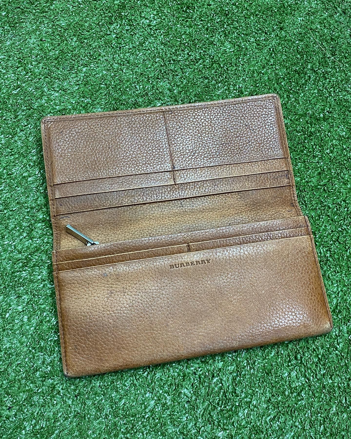 Burberry × Vintage 🚨Vintage Burberry leather bi fold long wallet Size ONE SIZE - 8 Thumbnail