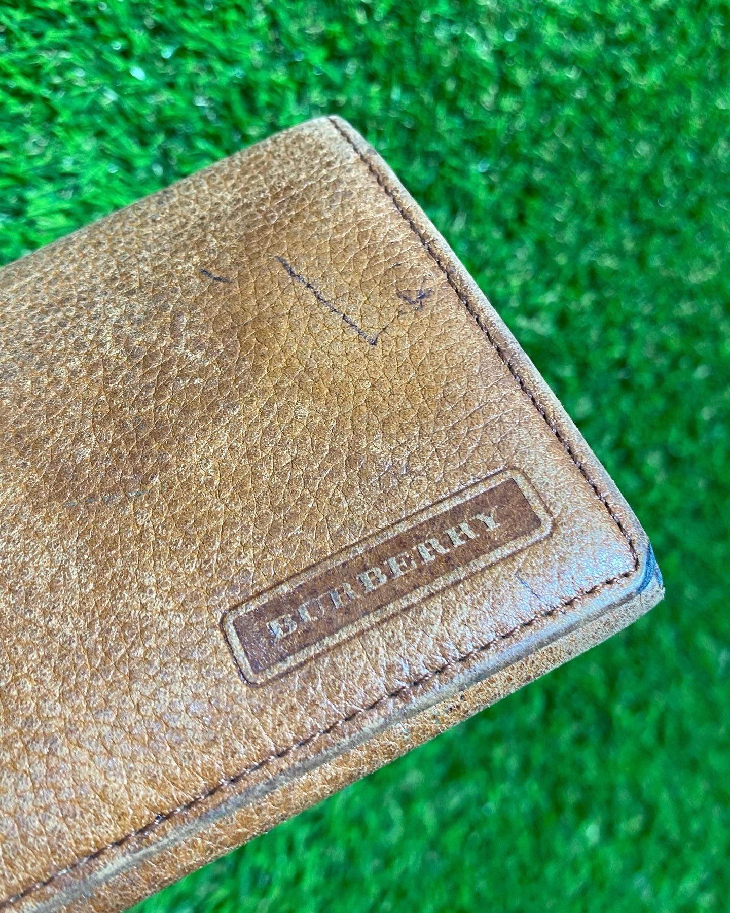 Burberry × Vintage 🚨Vintage Burberry leather bi fold long wallet Size ONE SIZE - 7 Thumbnail
