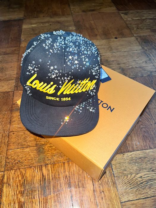 Louis Vuitton LOUIS VUITTON CRYSTAL HAT