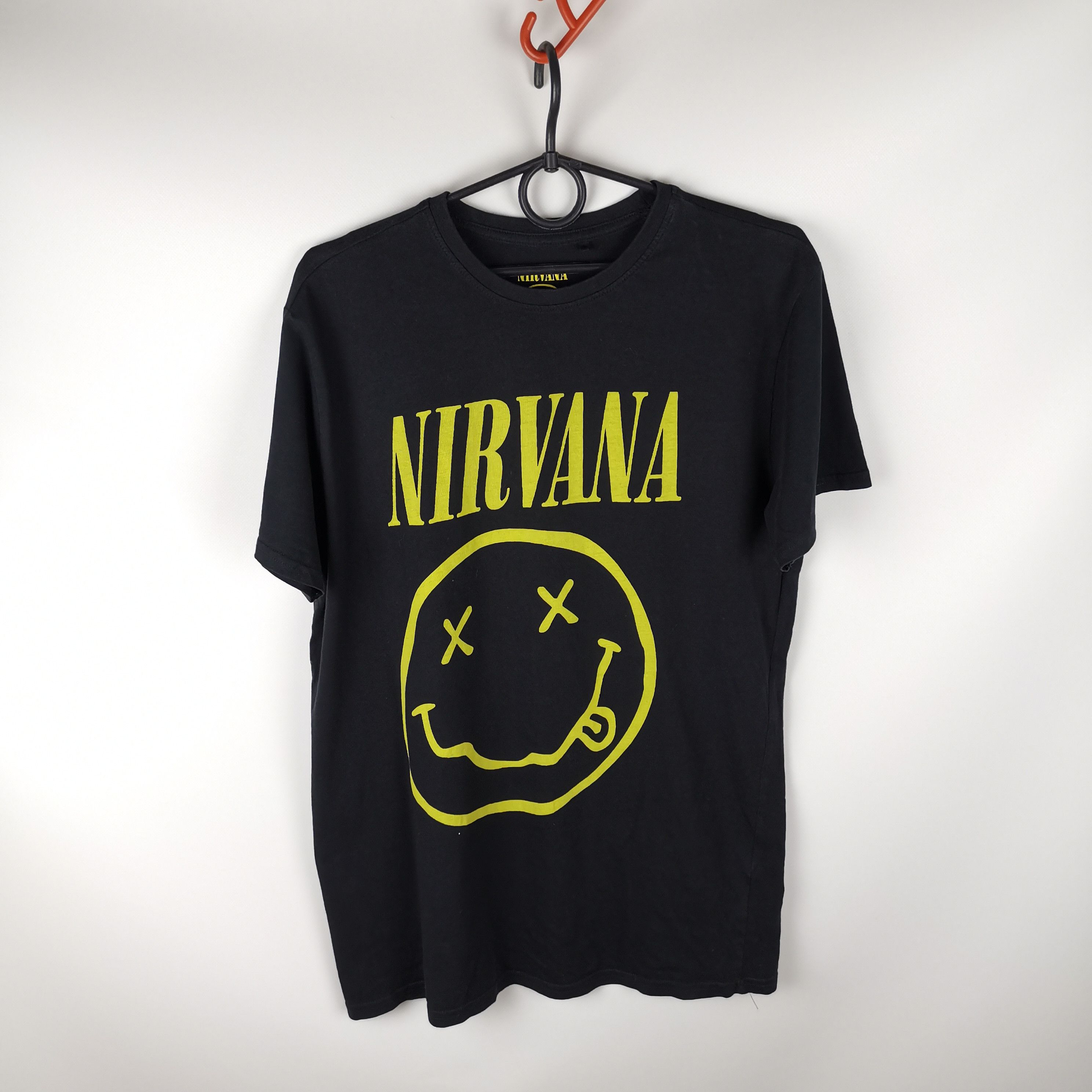 Band Tees Nirvana 2017 big logo band tee shirt size M Size US M / EU 48-50 / 2 - 2 Thumbnail