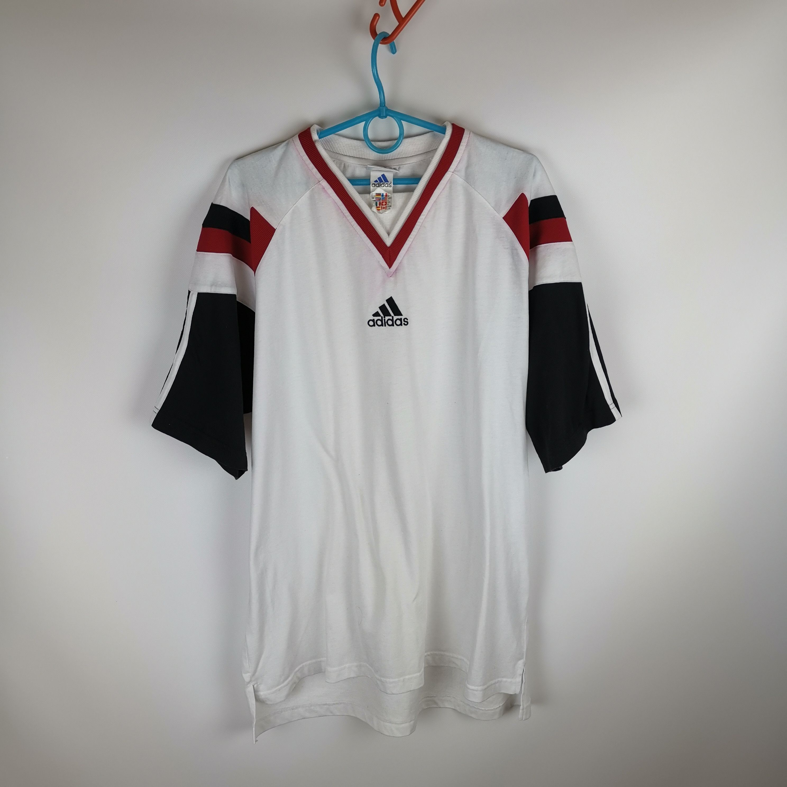 Adidas Vintage Adidas 90s Centr logo tee shirt Size US L / EU 52-54 / 3 - 1 Thumbnail