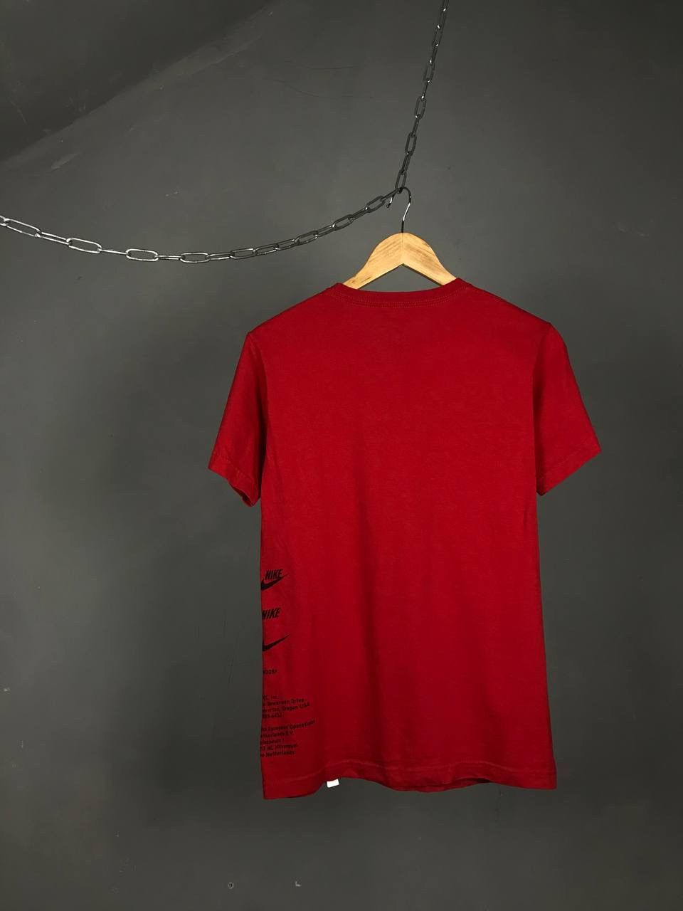 Vintage Nike swoosh streetwear vintage overprinted center logo tee Size US XS / EU 42 / 0 - 5 Thumbnail