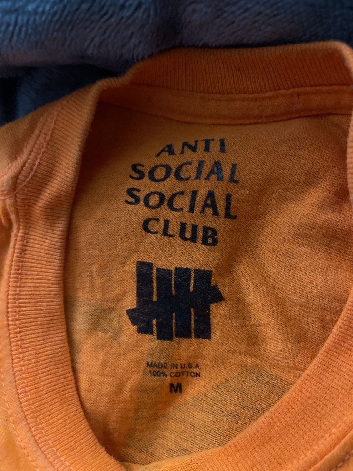 Undefeated M Undefeated x assc Orange Paranoid Tee Size US M / EU 48-50 / 2 - 6 Preview