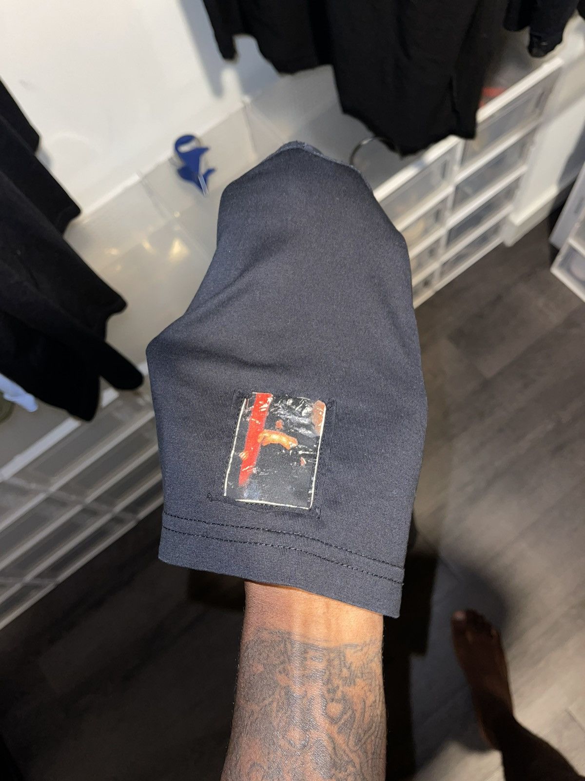 Givenchy Givenchy mens t shirt Size US M / EU 48-50 / 2 - 4 Thumbnail