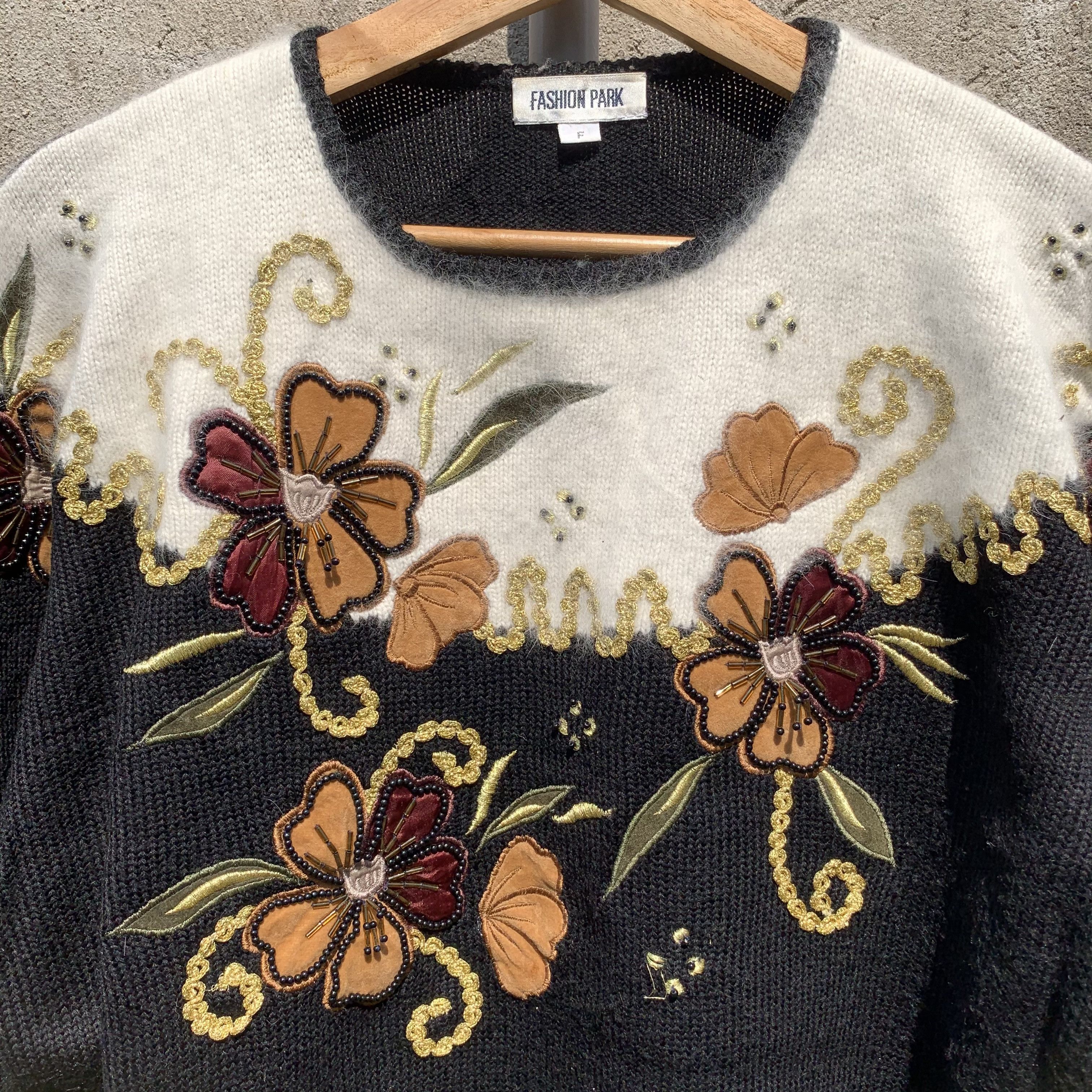 Japanese Brand Japanese Brand Knit Jumper Sweater Nice Design Size US M / EU 48-50 / 2 - 3 Thumbnail