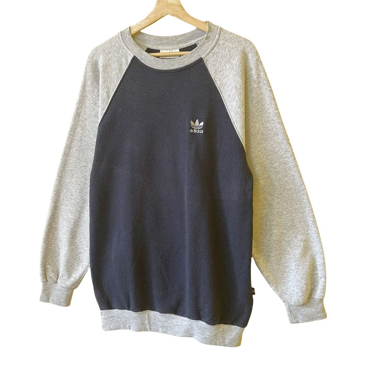 Adidas × Vintage 90s Adidas Trifoil Small Logo Crewneck Sweatshirt Size M Size US M / EU 48-50 / 2 - 3 Thumbnail