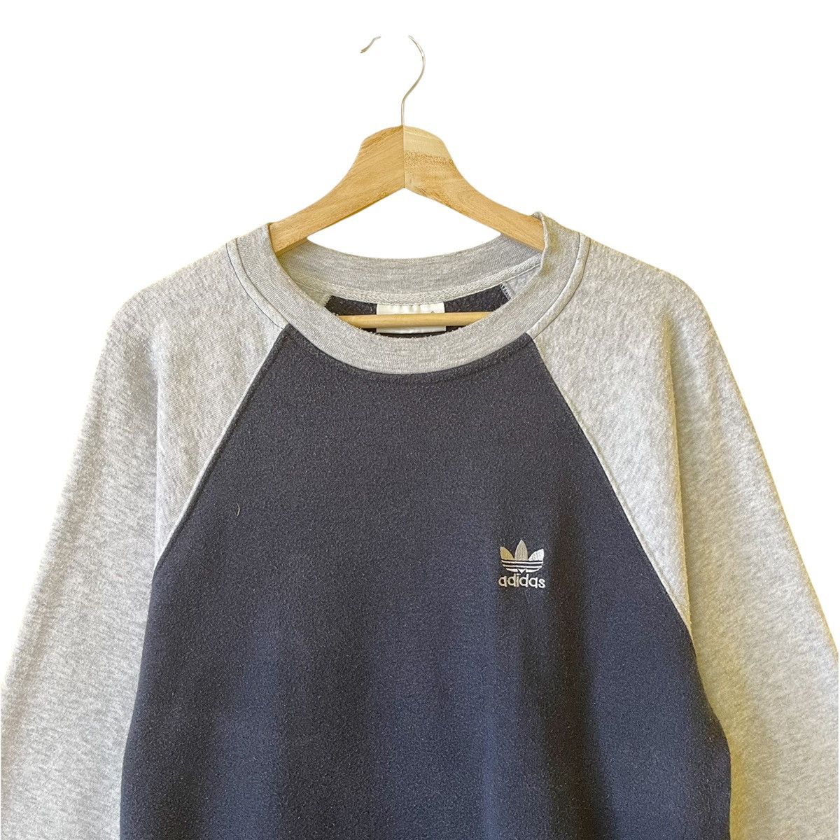 Adidas × Vintage 90s Adidas Trifoil Small Logo Crewneck Sweatshirt Size M Size US M / EU 48-50 / 2 - 4 Thumbnail