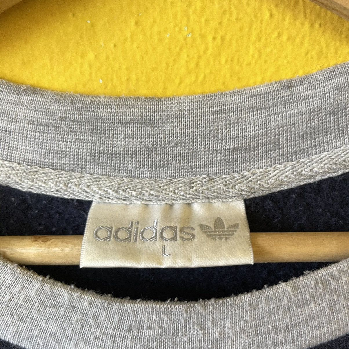 Adidas × Vintage 90s Adidas Trifoil Small Logo Crewneck Sweatshirt Size M Size US M / EU 48-50 / 2 - 8 Thumbnail