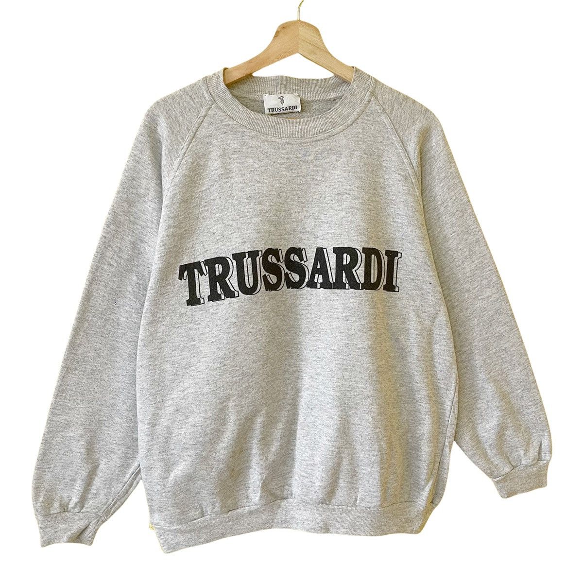 Trussardi Vintage 90s Trussardi Printed Big Logo Sweatshirt Size M Size US M / EU 48-50 / 2 - 2 Thumbnail
