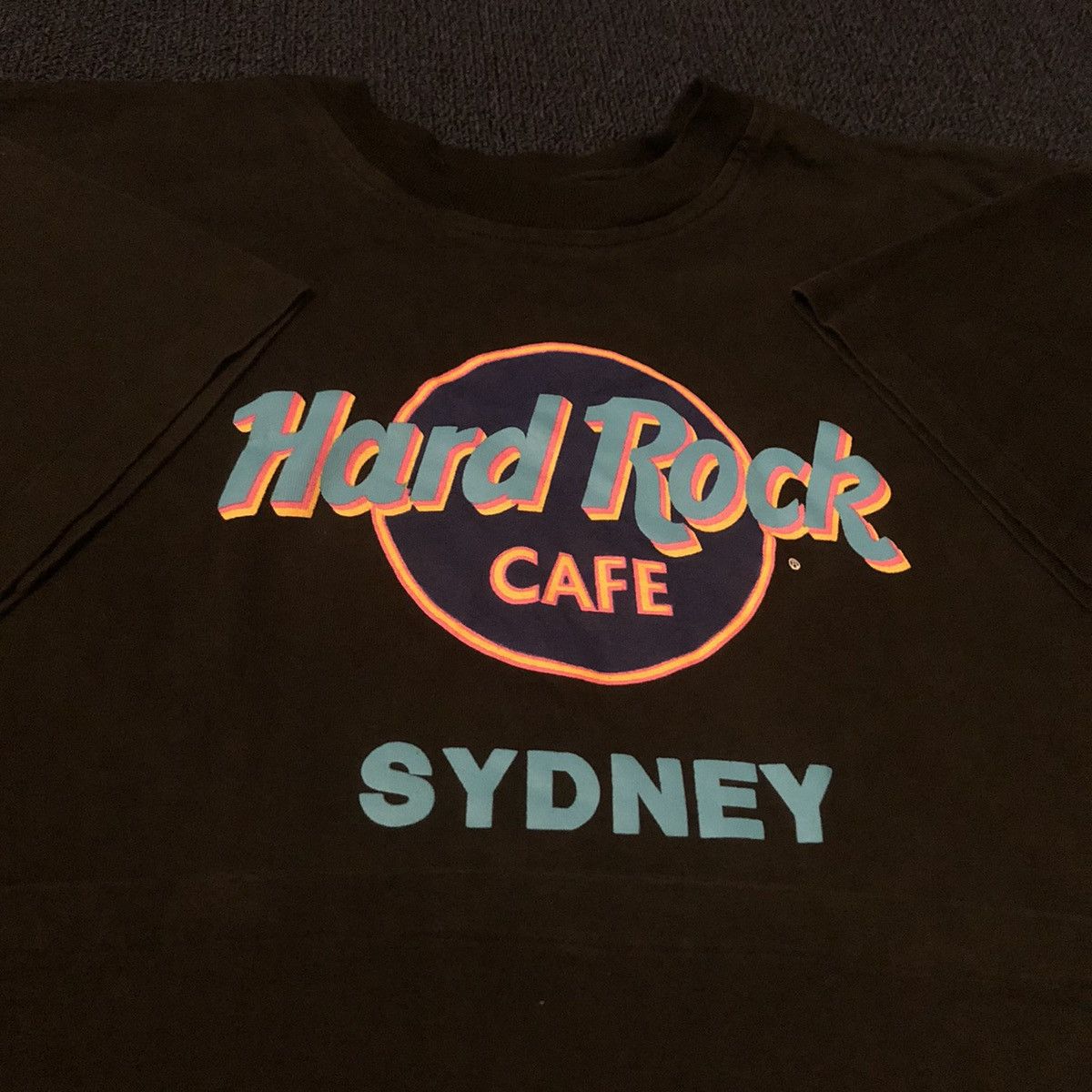 Hard Rock Cafe Vintage 1990s Hard Rock Cafe Sydney Australia Retro Logo Tee Size US L / EU 52-54 / 3 - 5 Thumbnail
