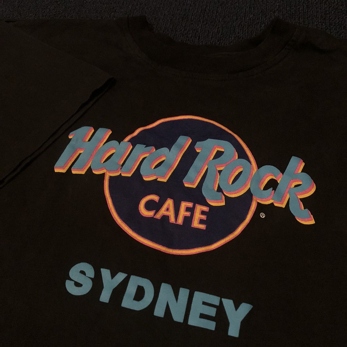 Hard Rock Cafe Vintage 1990s Hard Rock Cafe Sydney Australia Retro Logo Tee Size US L / EU 52-54 / 3 - 3 Thumbnail