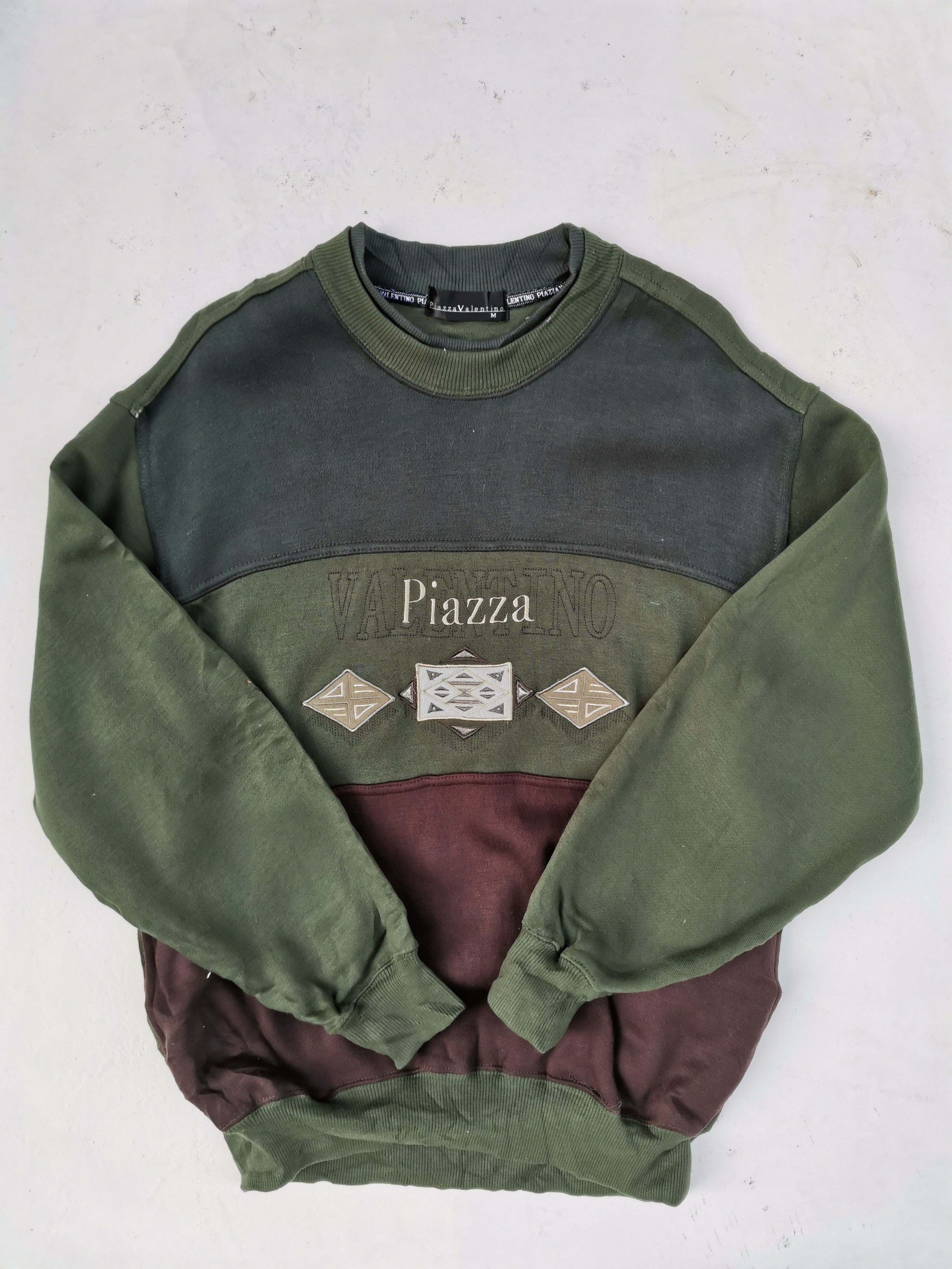 Vintage Vintage Piazza Valentino Big Logo Sweatshirts Size US M / EU 48-50 / 2 - 1 Thumbnail
