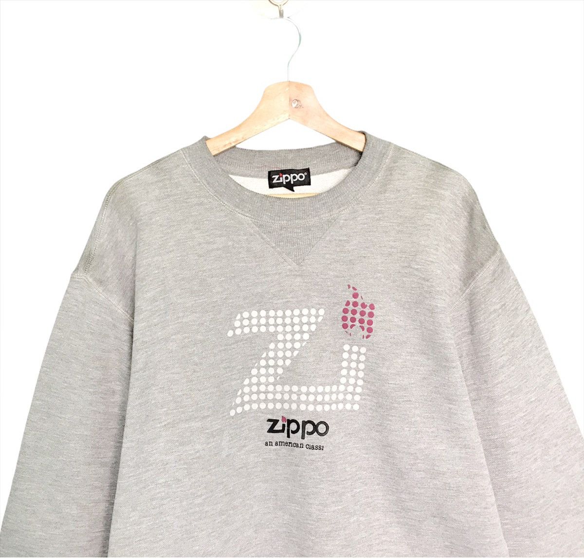 Vintage × Zippo Vintage 90s Zippo An American Classic Crewneck Sweatshirt L Size US L / EU 52-54 / 3 - 4 Thumbnail