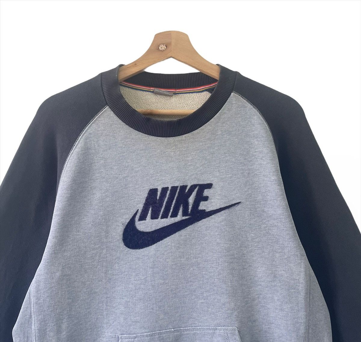 Nike Vintage Nike Big Logo Embroidered Sweatshirt Size M Size US M / EU 48-50 / 2 - 4 Thumbnail