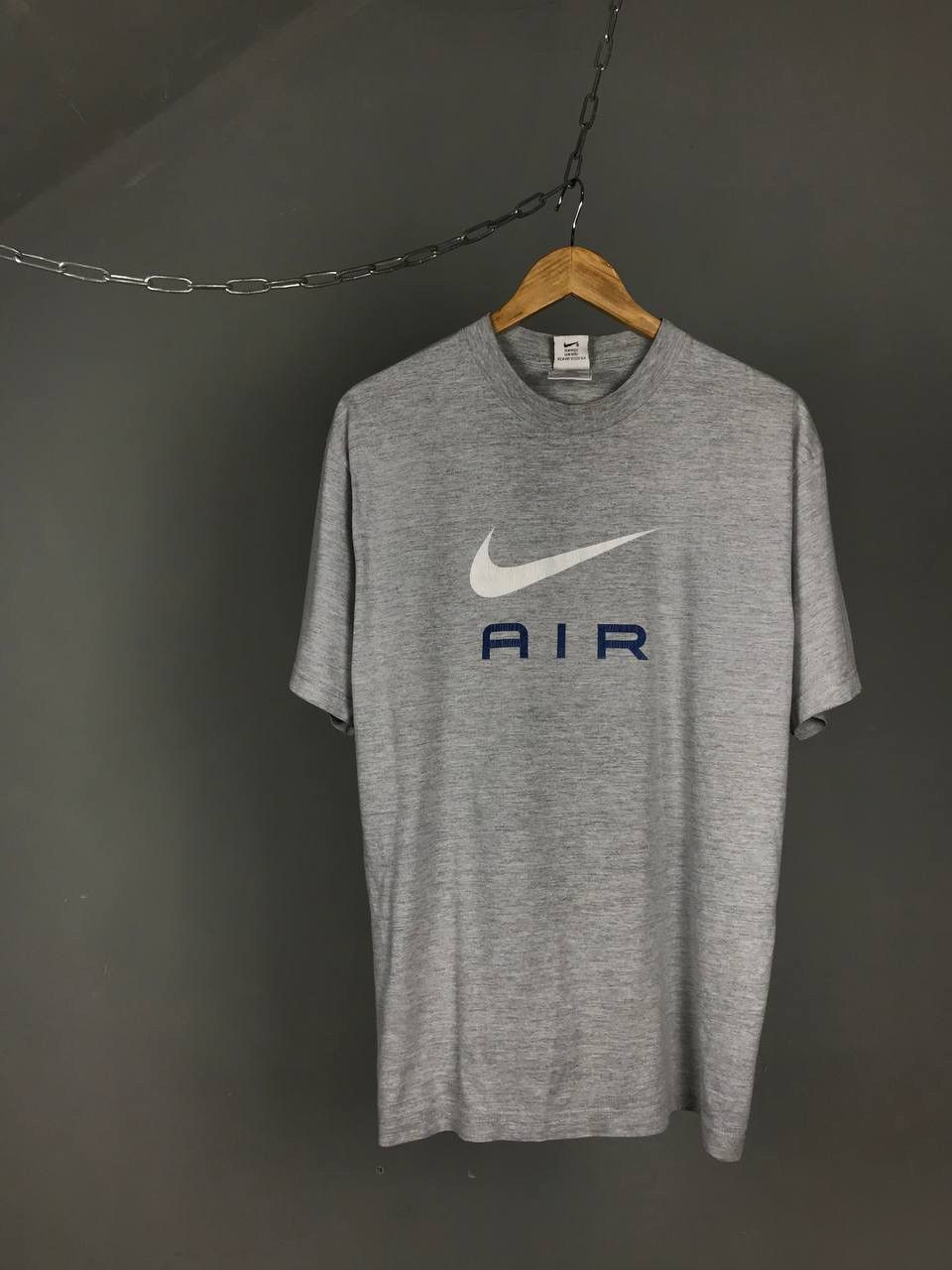 Vintage Nike AIR swoosh vintage streetwear center logo tee Size US M / EU 48-50 / 2 - 1 Thumbnail