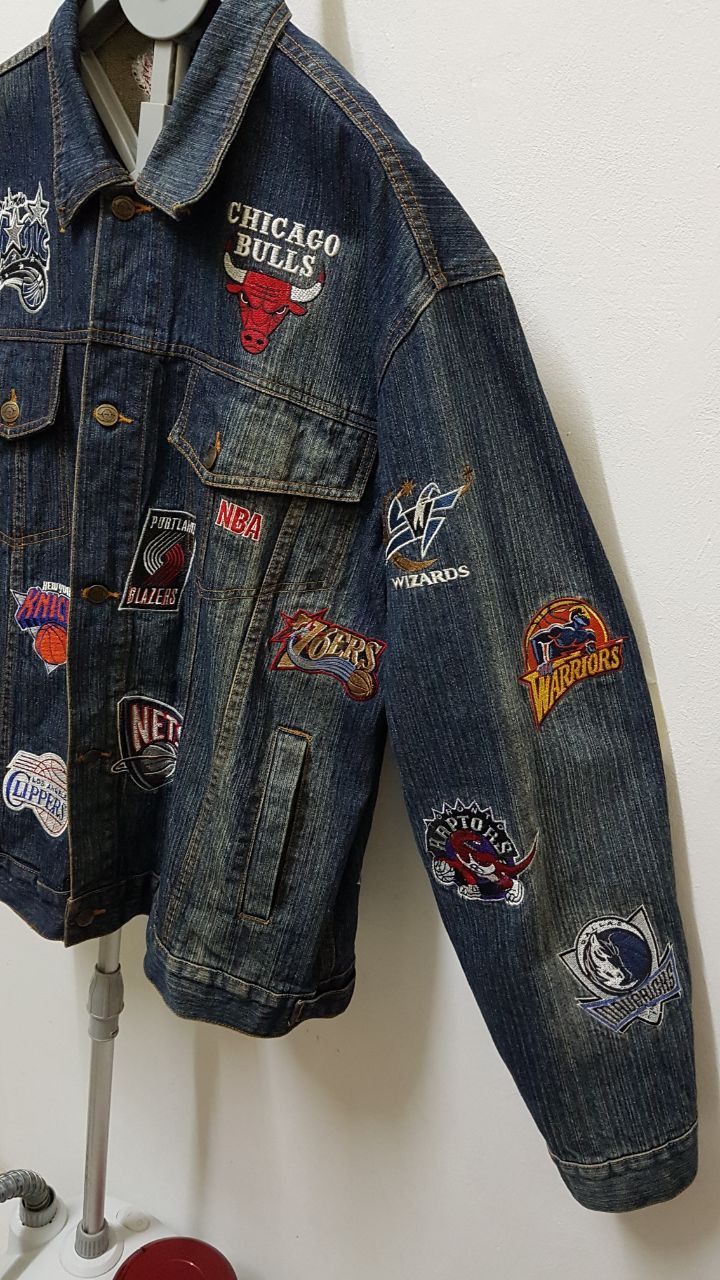 NBA Vintage NBA Teams Embroidered Denim Jacket, 2XL. Size US XXL / EU 58 / 5 - 4 Thumbnail
