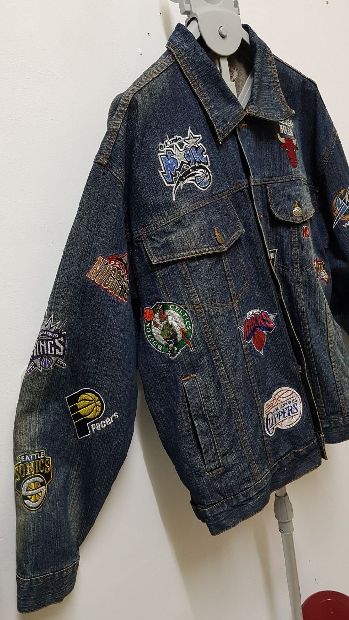 NBA Vintage NBA Teams Embroidered Denim Jacket, 2XL. Size US XXL / EU 58 / 5 - 3 Thumbnail