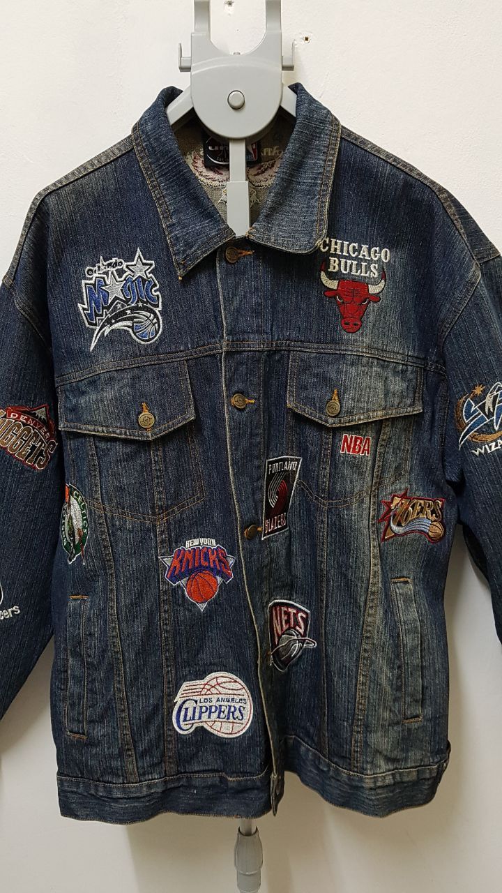 NBA Vintage NBA Teams Embroidered Denim Jacket, 2XL. Size US XXL / EU 58 / 5 - 2 Thumbnail