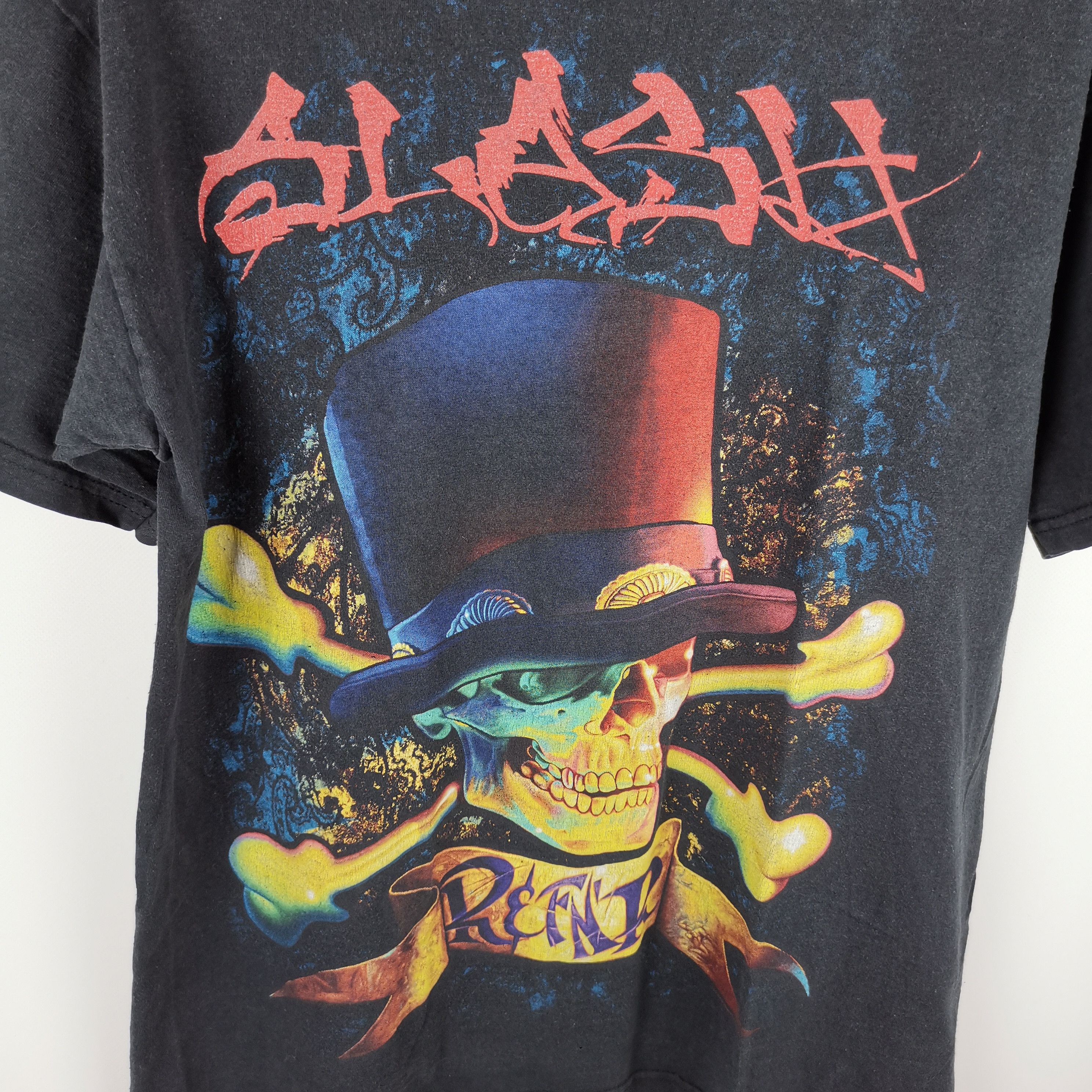 Band Tees Vintage Tour 2010 Slash Fruit of the Loom rock tee shirt Size US M / EU 48-50 / 2 - 5 Thumbnail