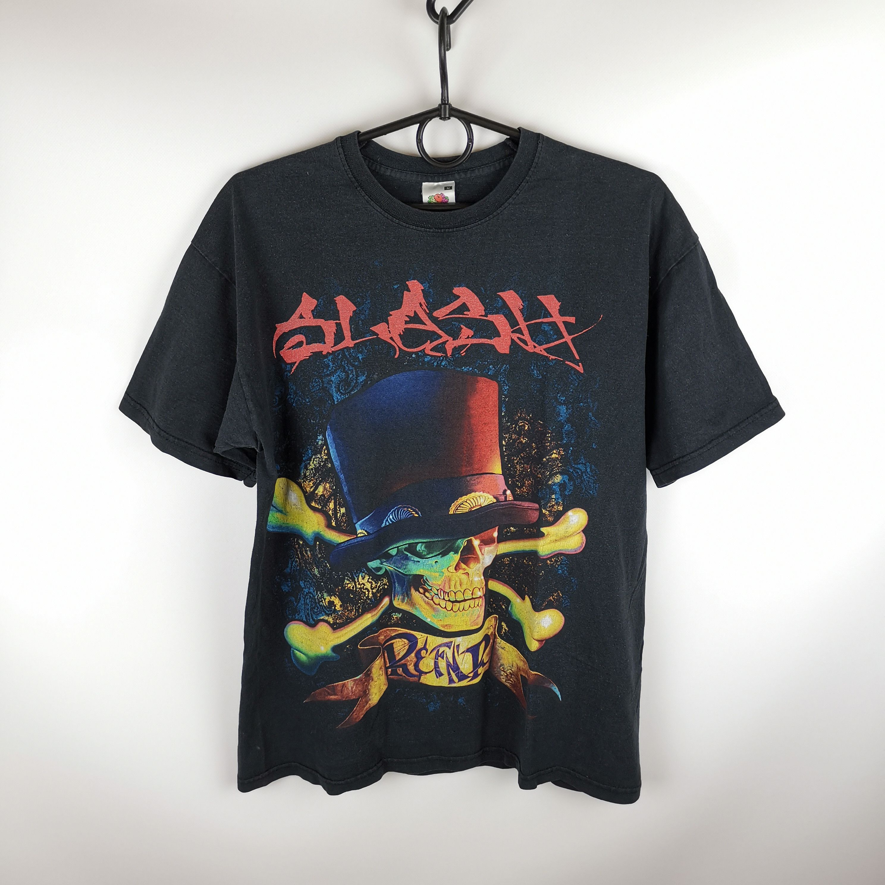 Band Tees Vintage Tour 2010 Slash Fruit of the Loom rock tee shirt Size US M / EU 48-50 / 2 - 1 Thumbnail