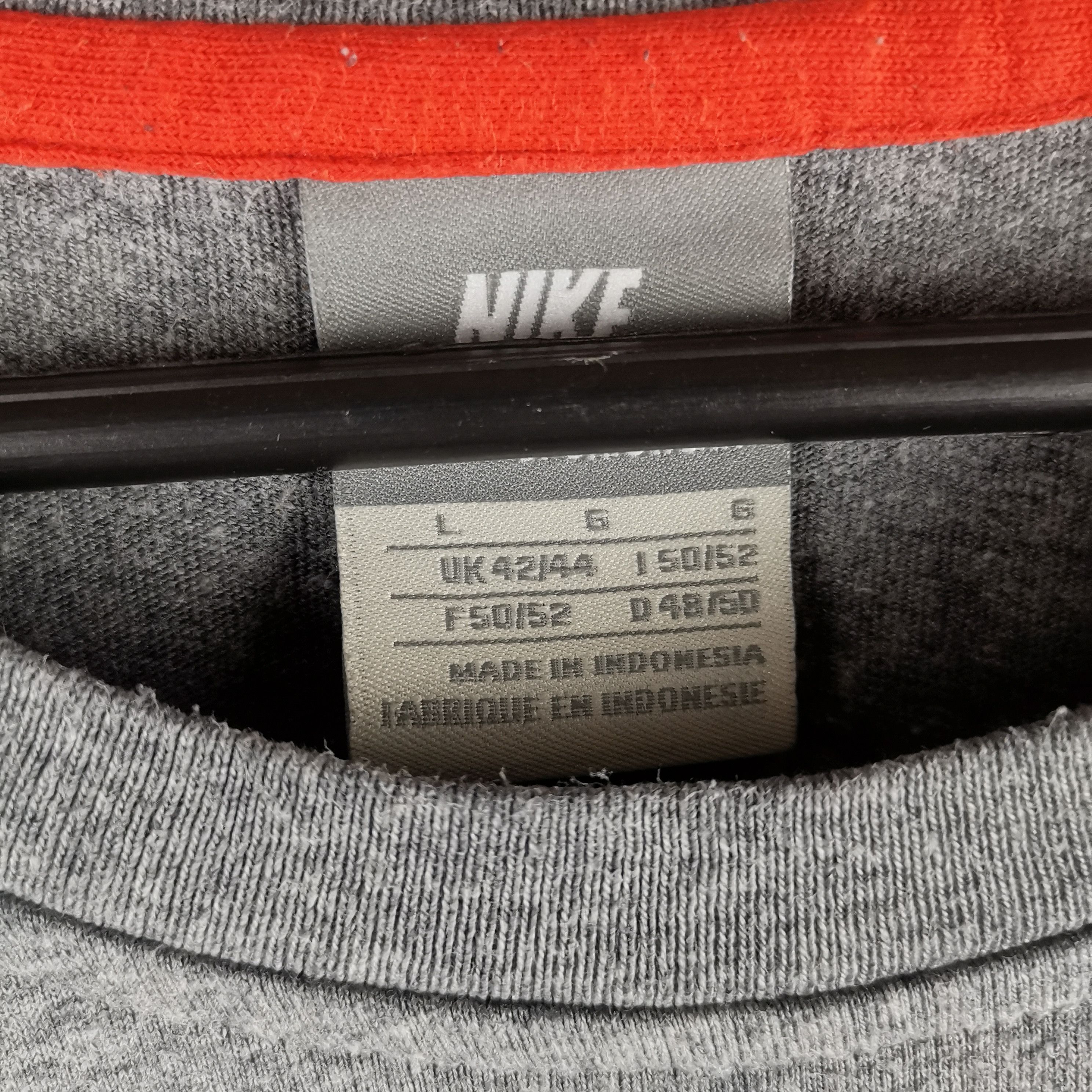 Vintage Nike vintage y2k white grey pocket logo tee shirt swoosh Size US L / EU 52-54 / 3 - 3 Thumbnail