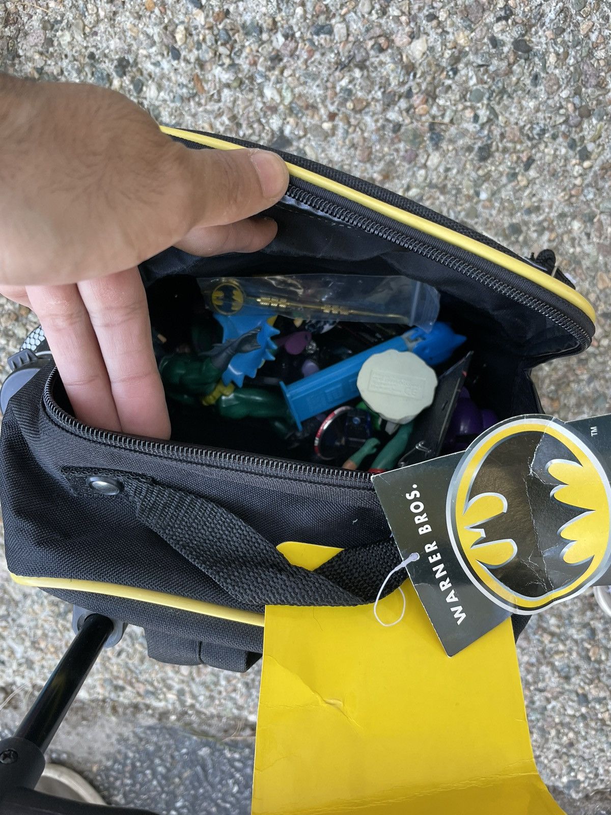 Cartoon Network PICK ONE 2001 Batman Backpack wheels 90s school bag BTAS Size ONE SIZE - 4 Thumbnail